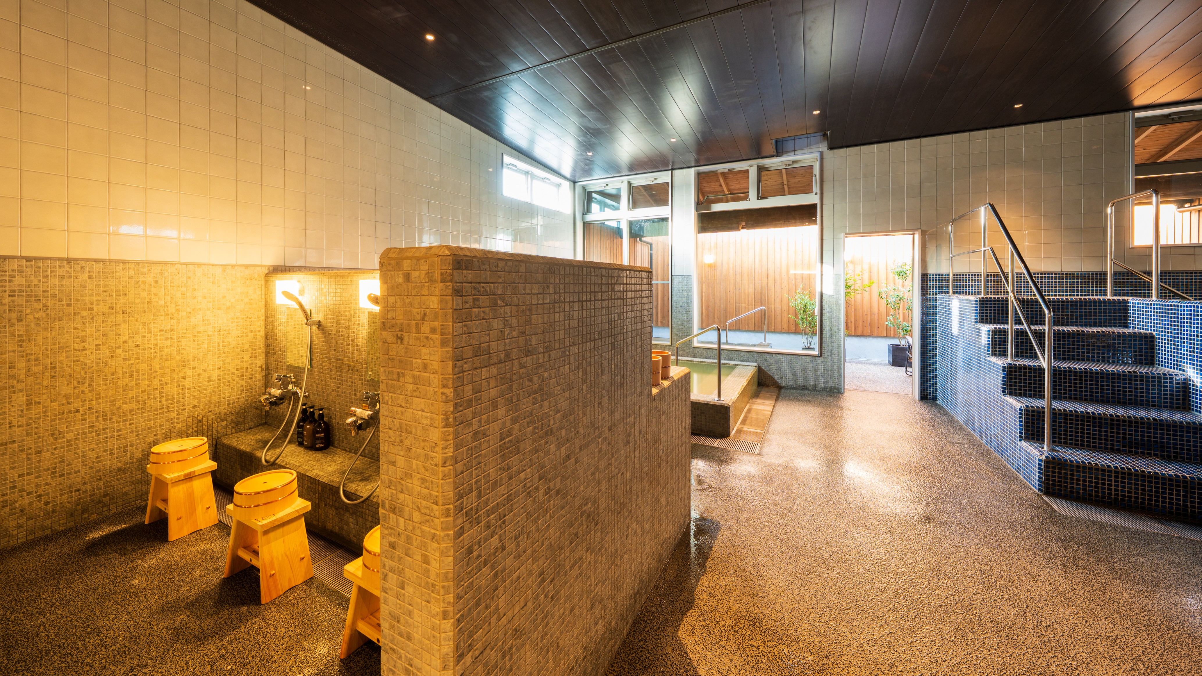 温浴施設MEGURIYU／男湯