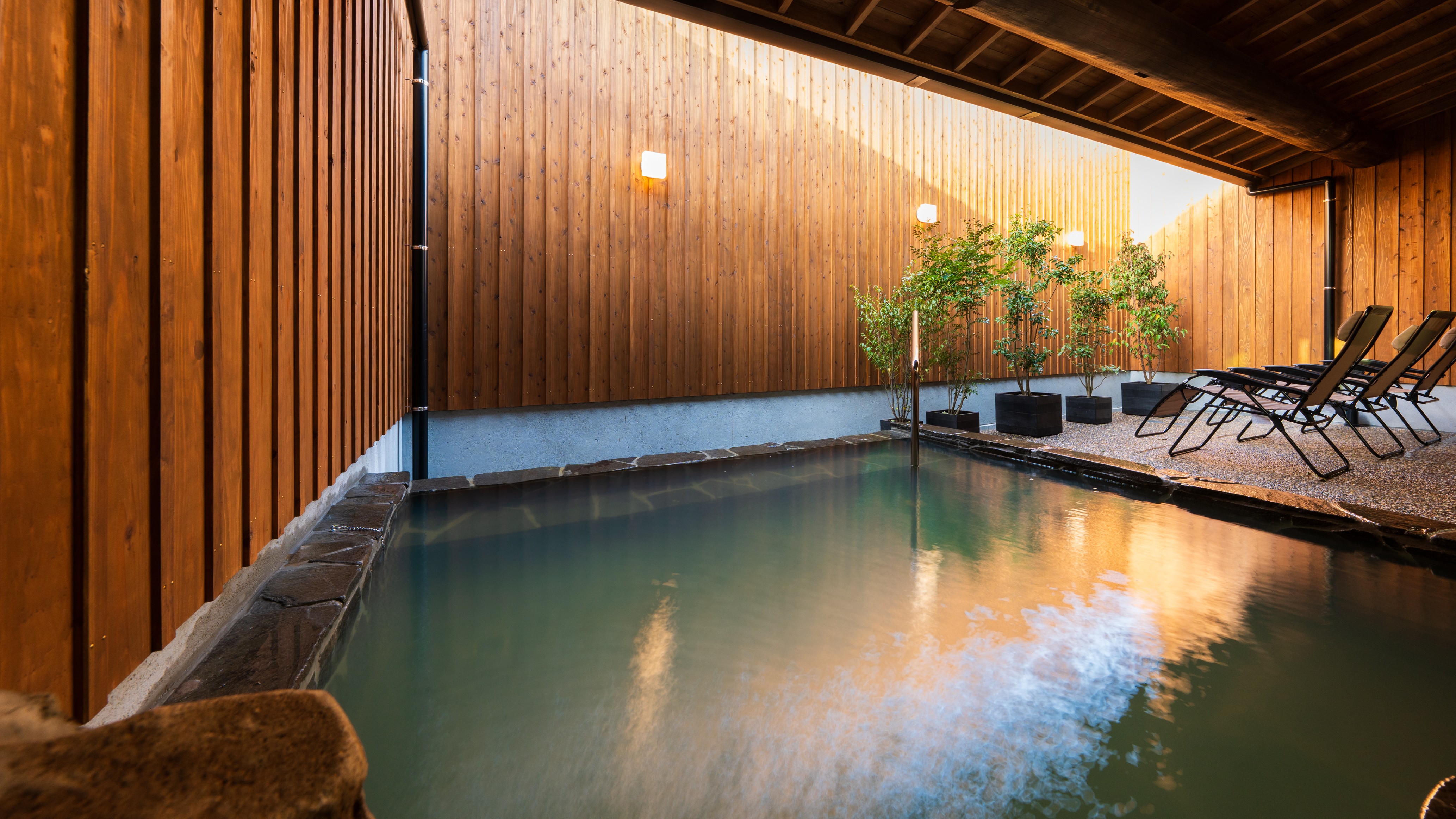 露天風呂／男湯