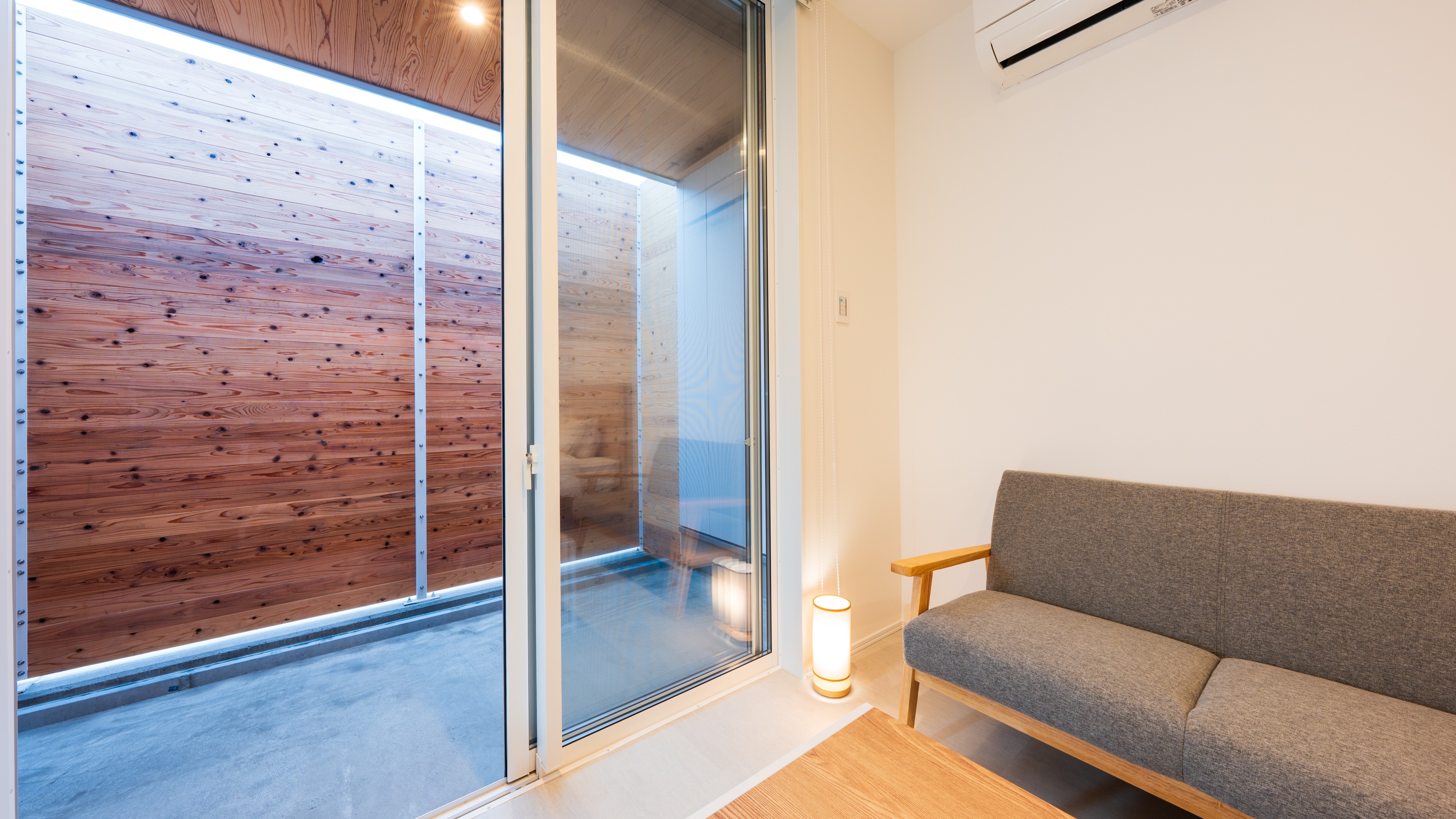 セミダブルルーム《離れ／テラス付／禁煙》