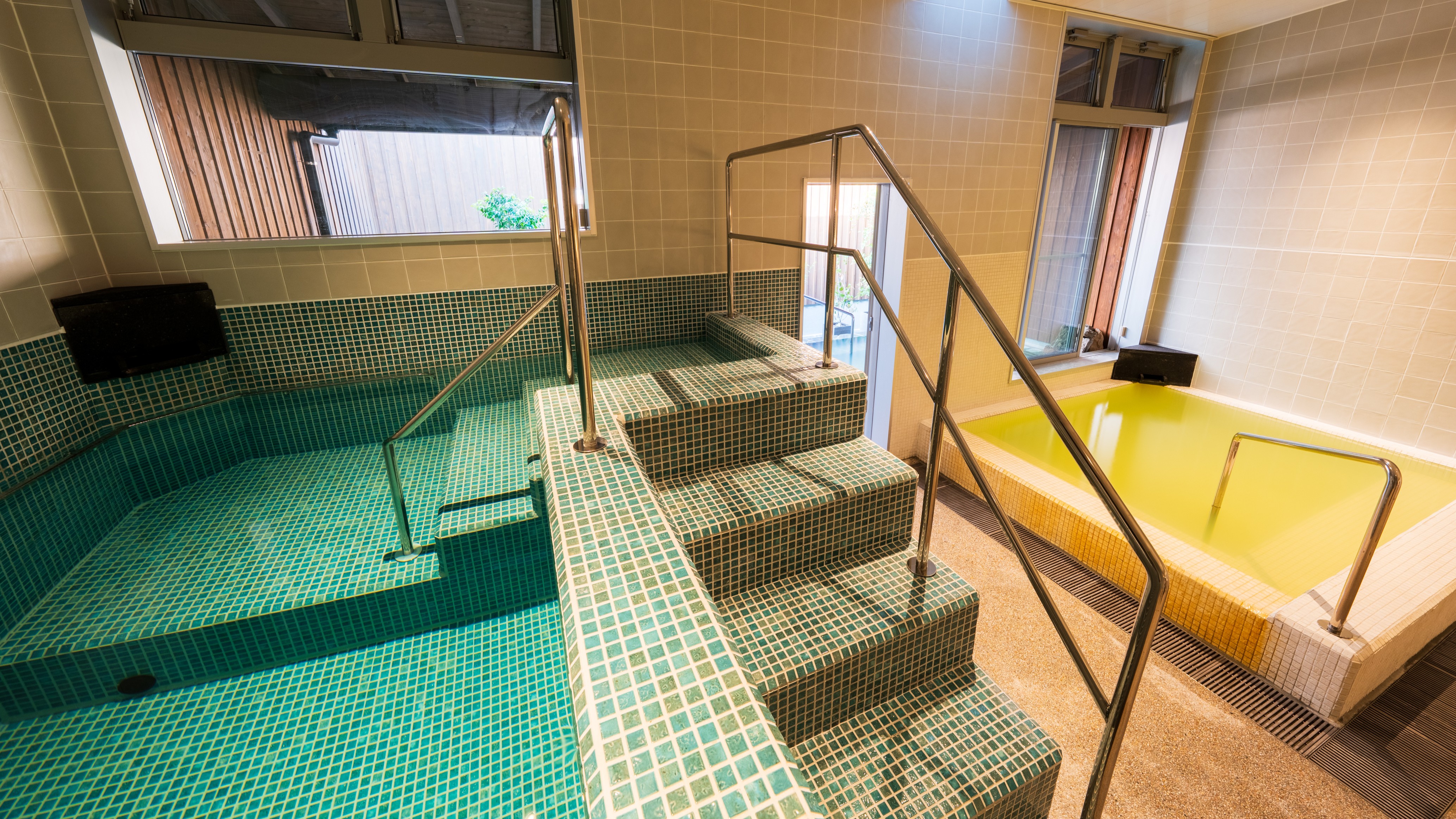 水風呂＆内湯／女湯