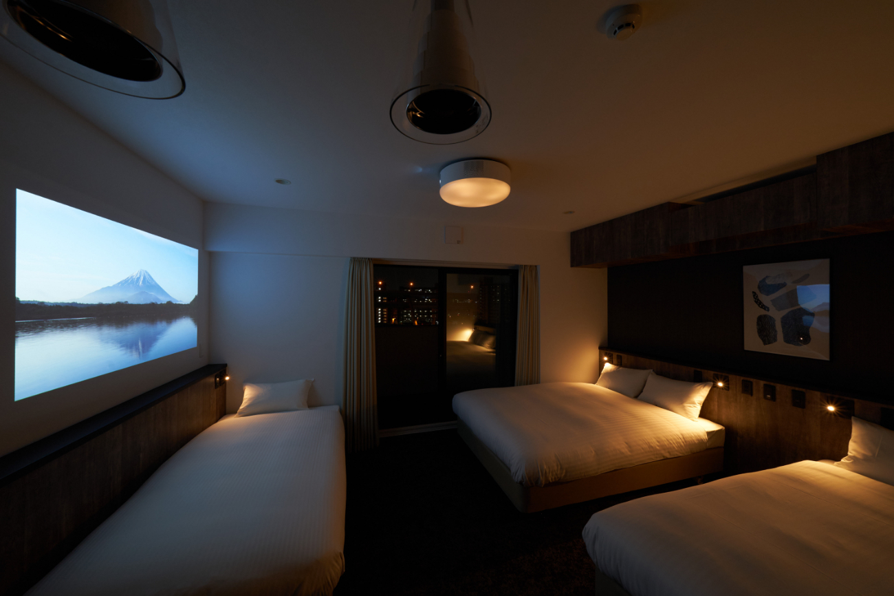 【デラックストリプル 】ベッド