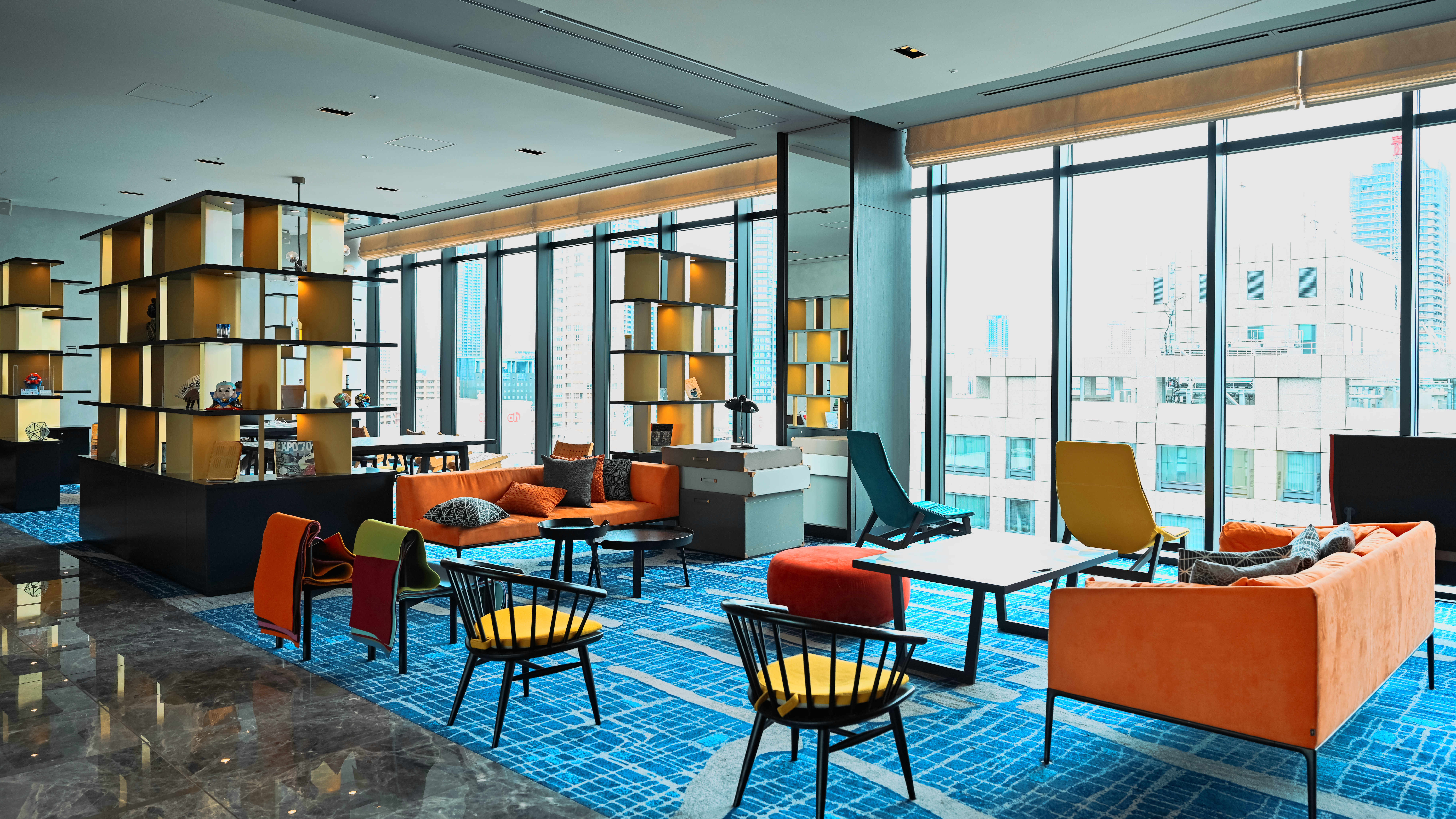 フロントロビー １