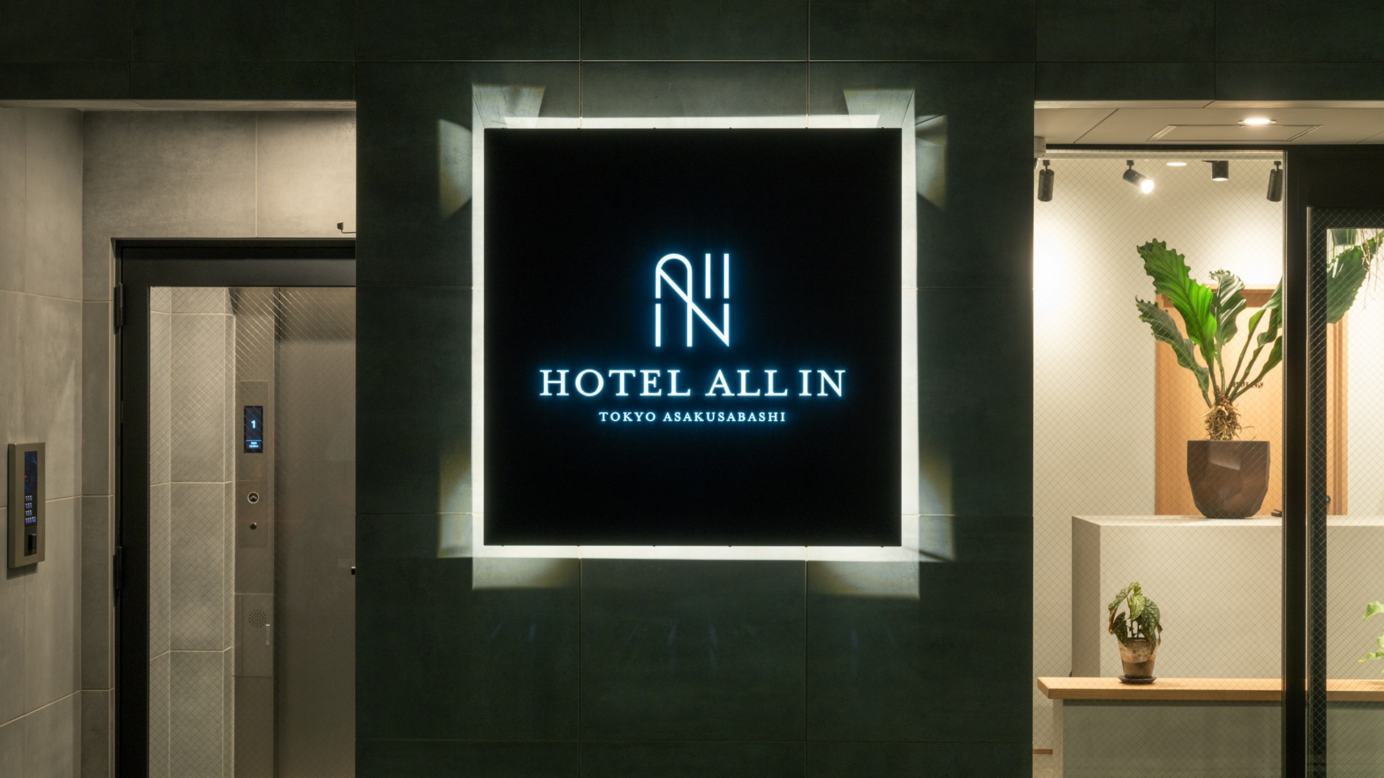 ホテルエントランス