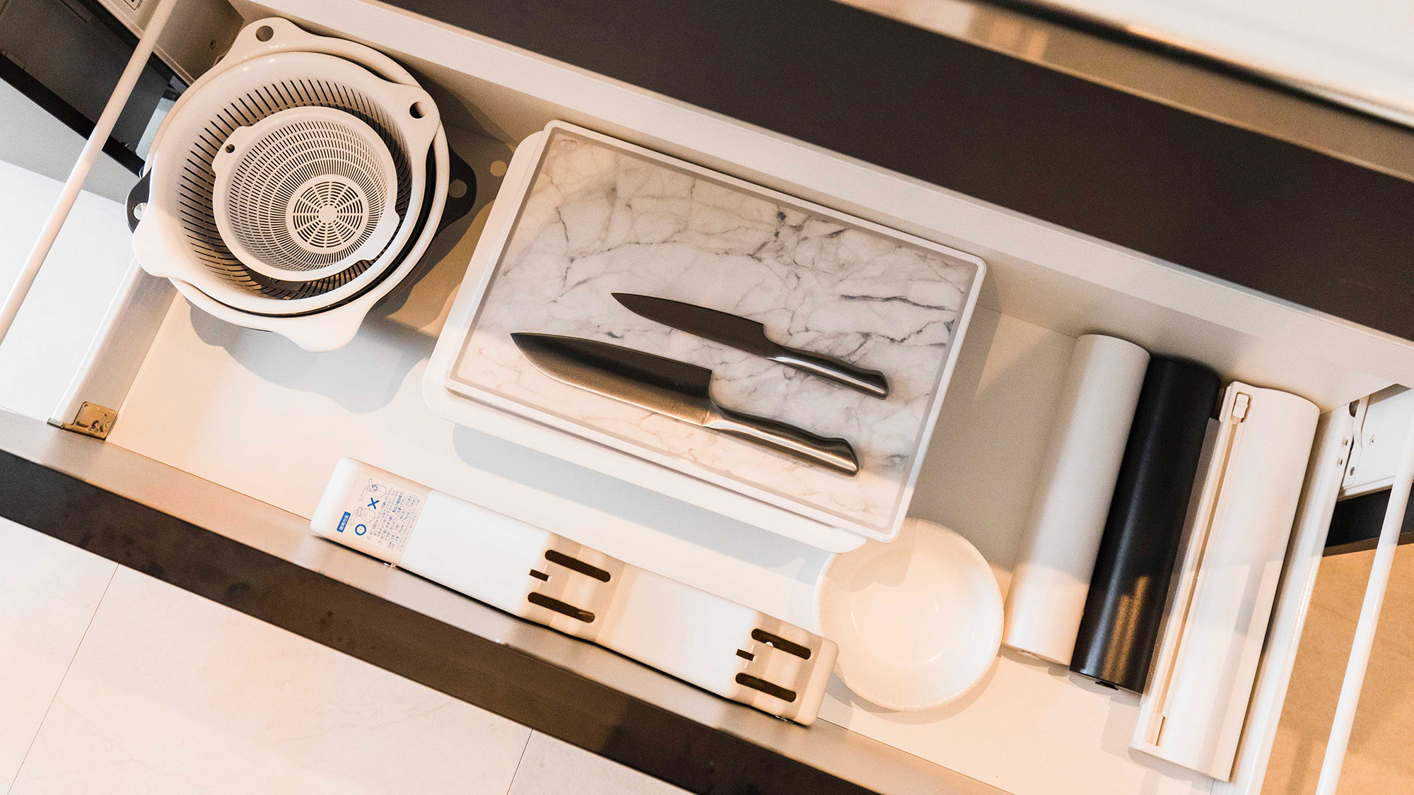 ・【キッチン】ボウルや包丁など各種調理器具のご用意がございます