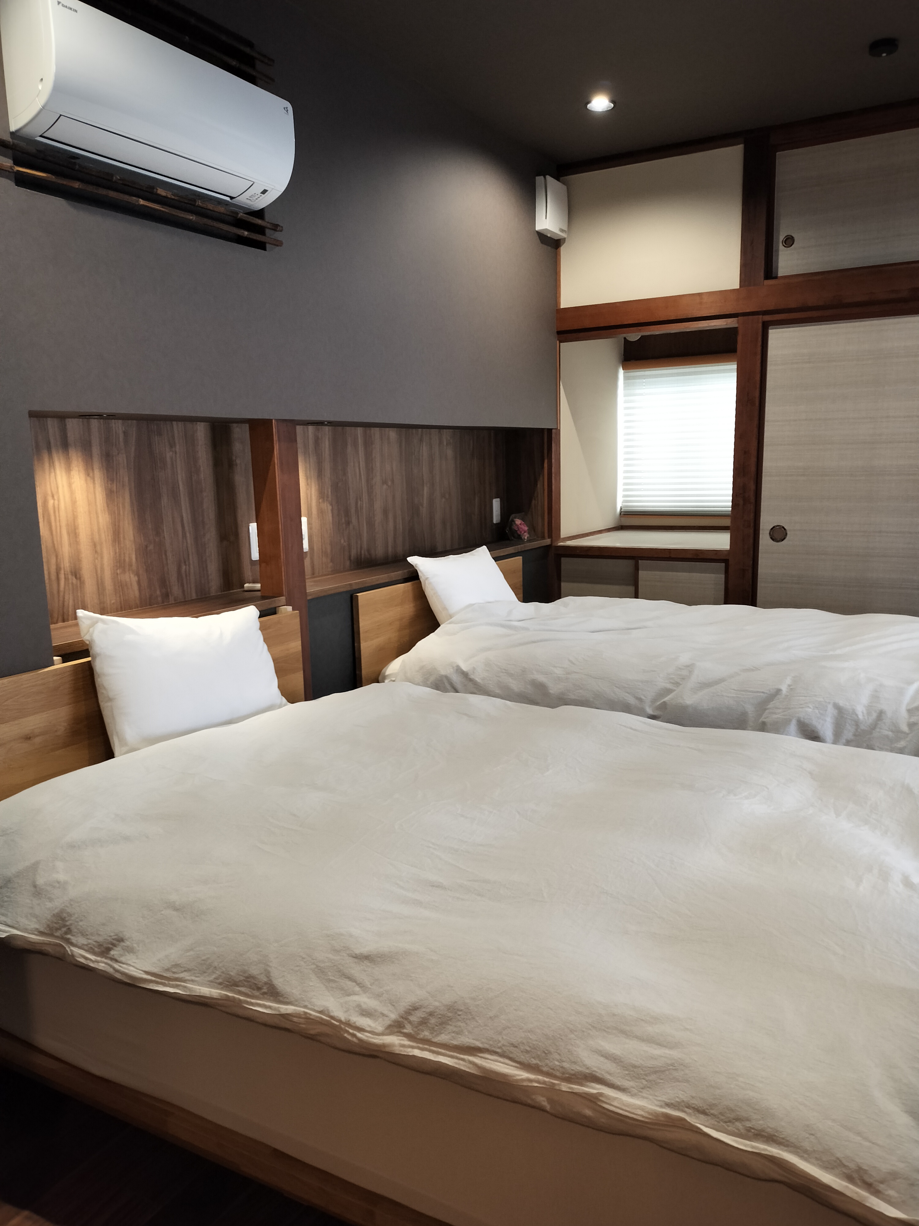 2階のベッドルーム