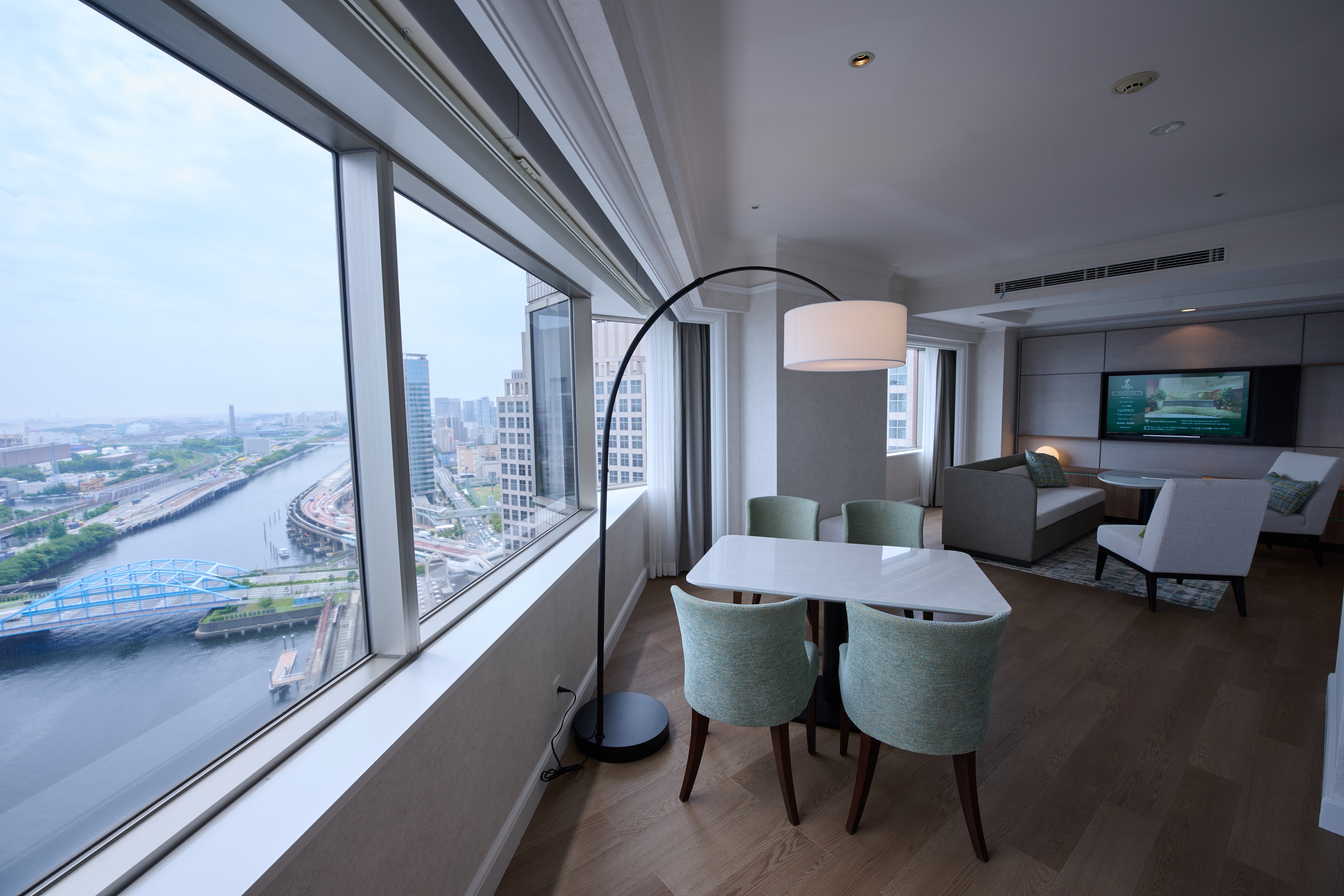 1ベッドルーム 1キングベッド コーナースイート ベイビュー