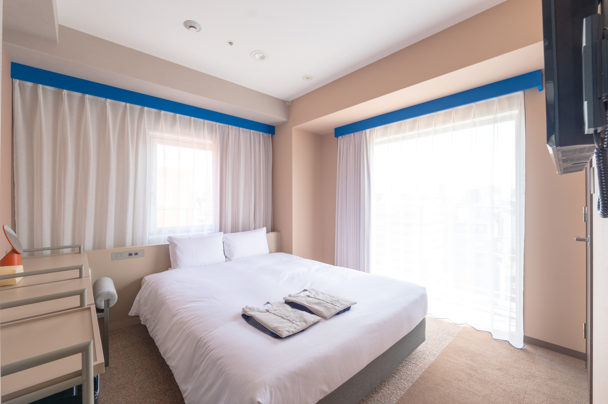 【14:00 チェックイン】日差しの入る1 Bed Room w/wide viewのお部屋がおすす