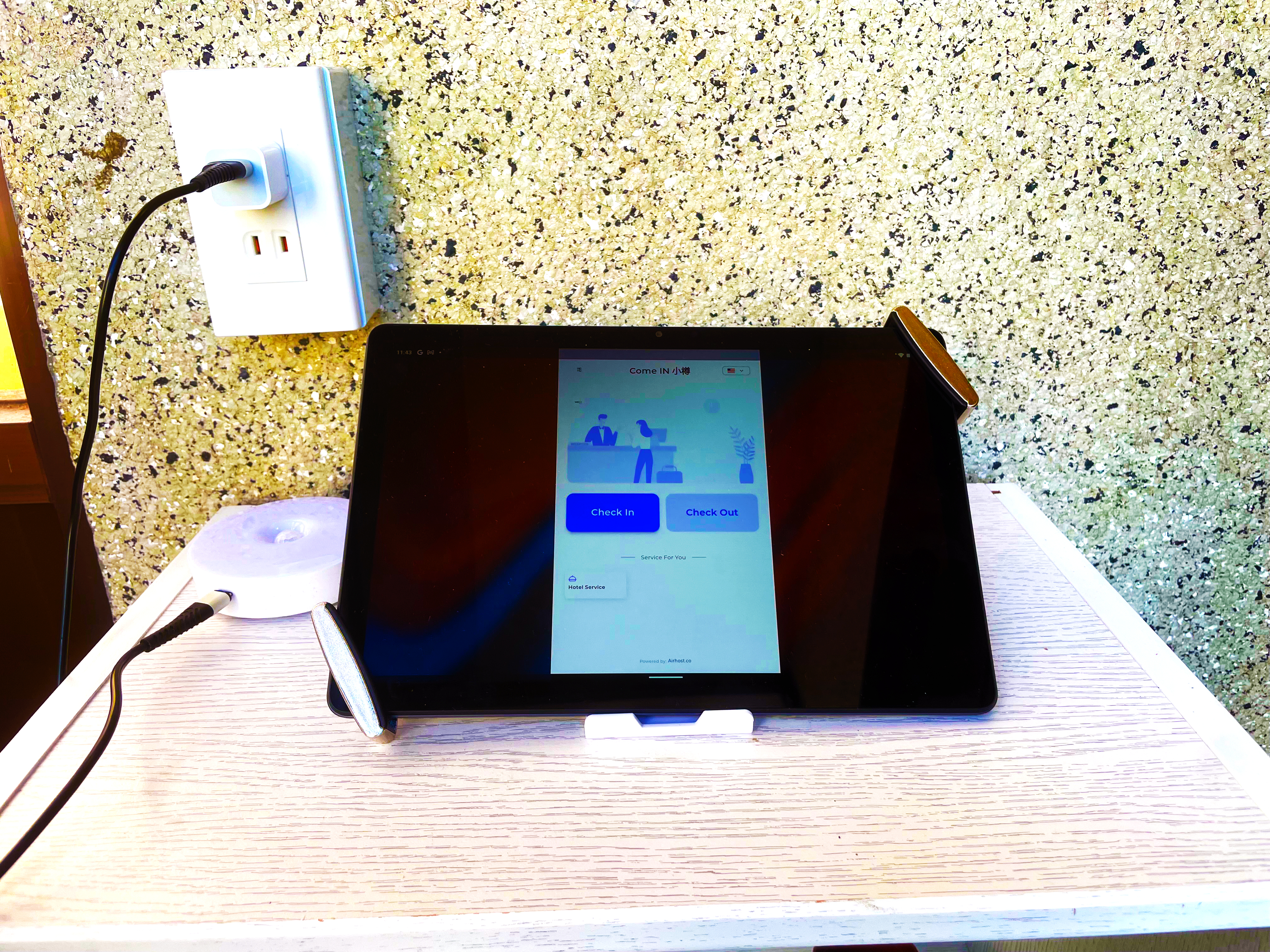 チェックイン用タブレット