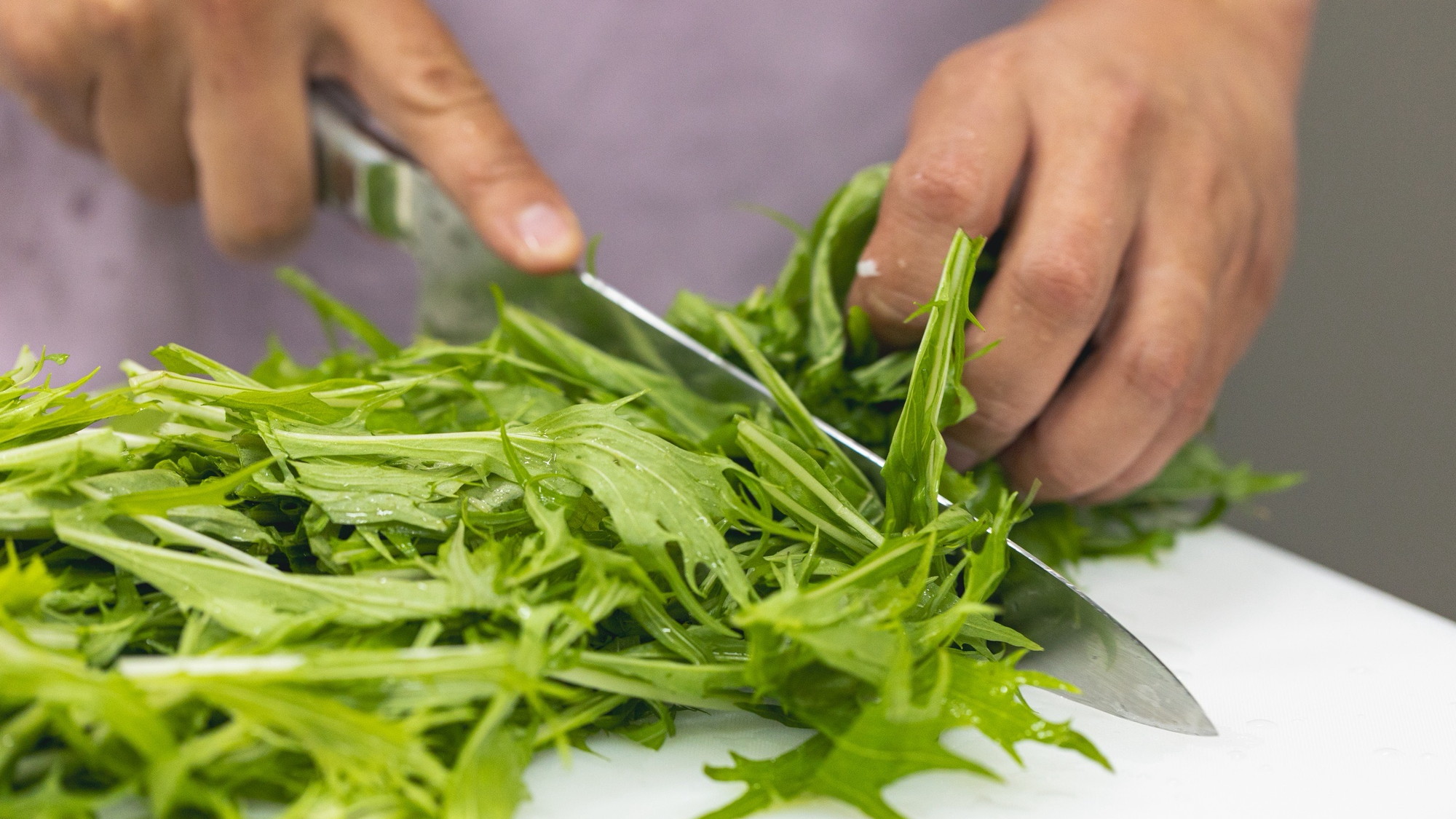 栄養バランスの取れた和食膳の朝食