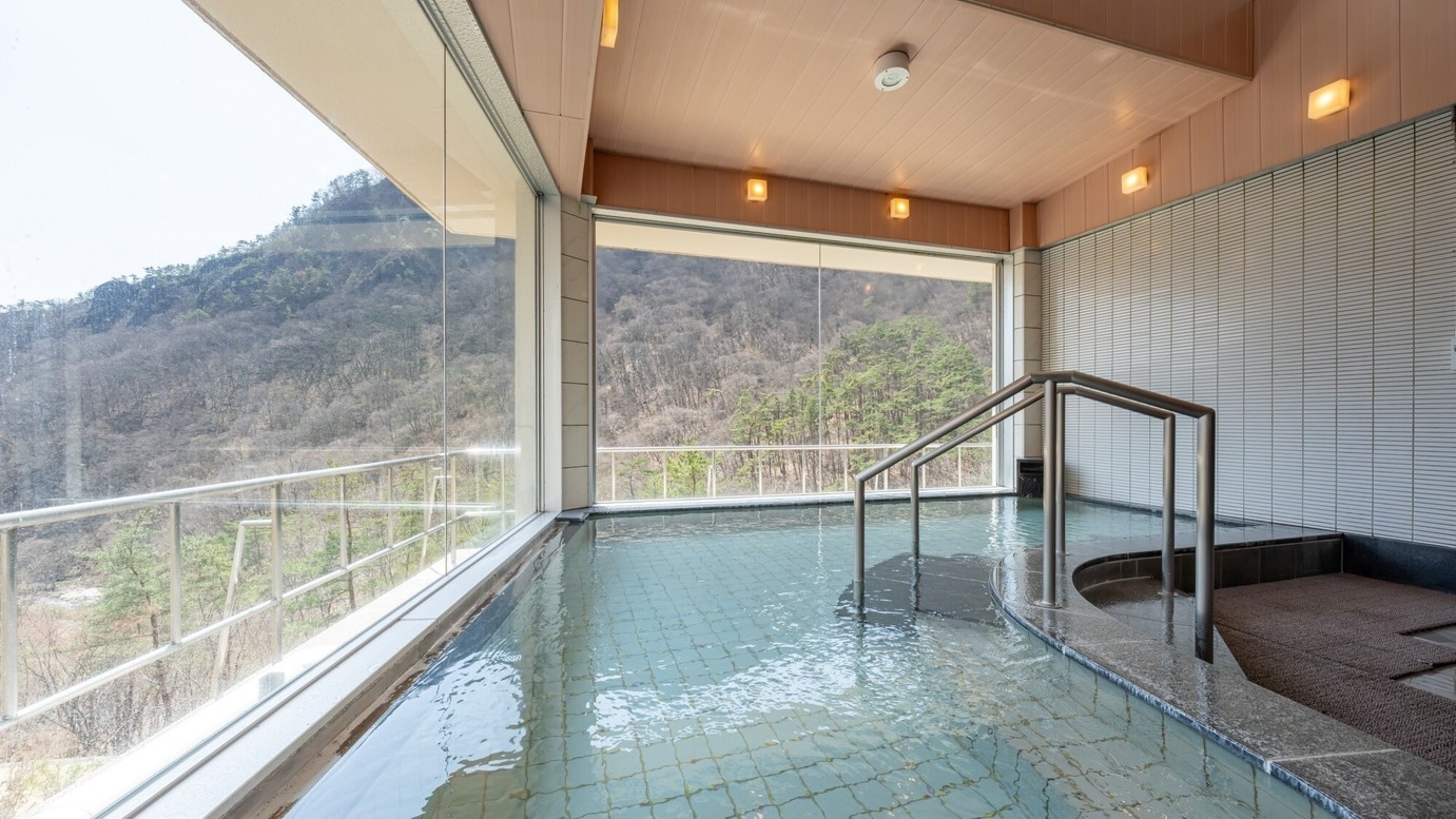 【楽天トラベルサマーSALE】地元の恵みを活かした会席×絶景露天風呂で癒しの滞在（2食付き）