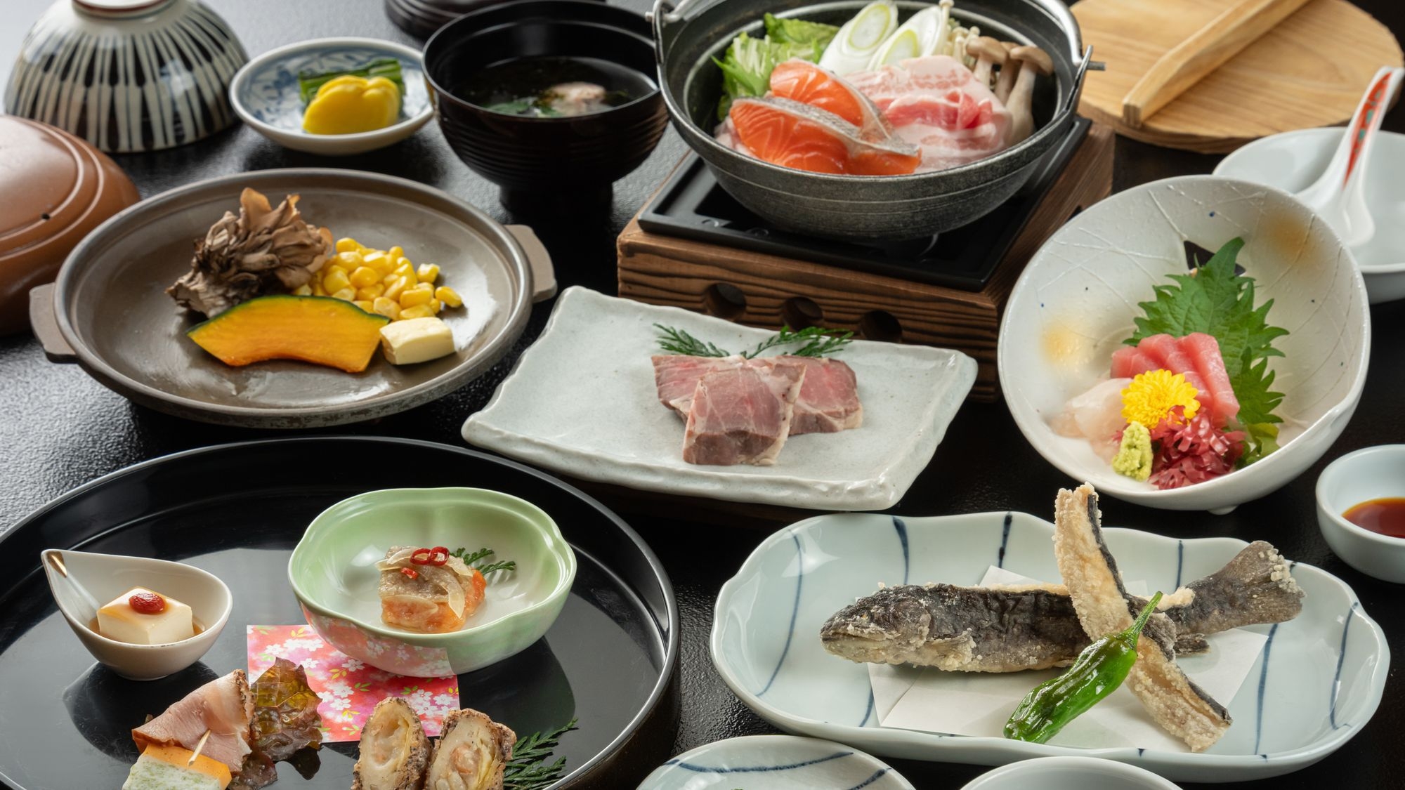 【楽天トラベルサマーSALE】地元の恵みを活かした会席×絶景露天風呂で癒しの滞在（2食付き）