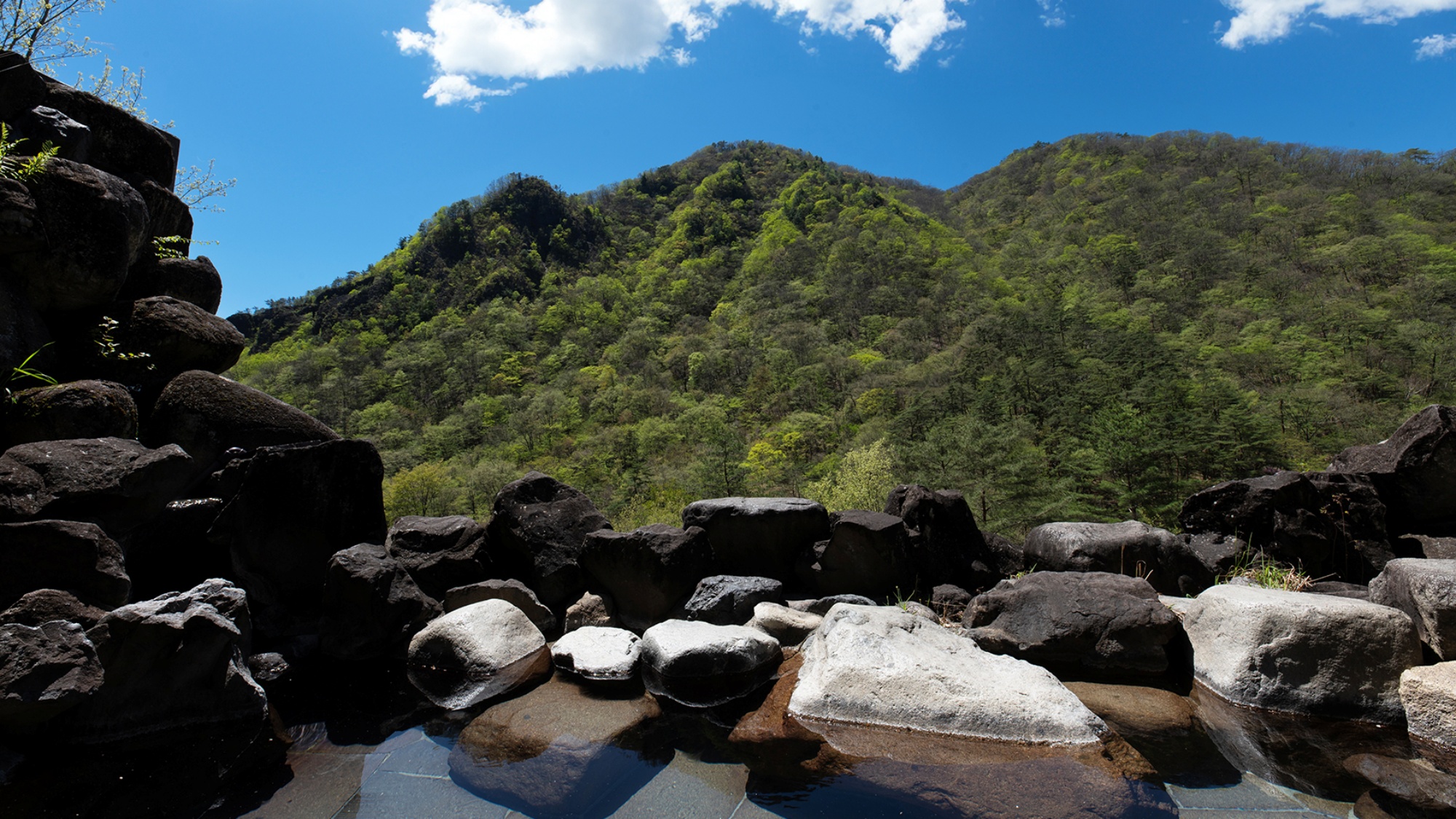 【露天風呂】かじか自慢の絶景露天風呂。