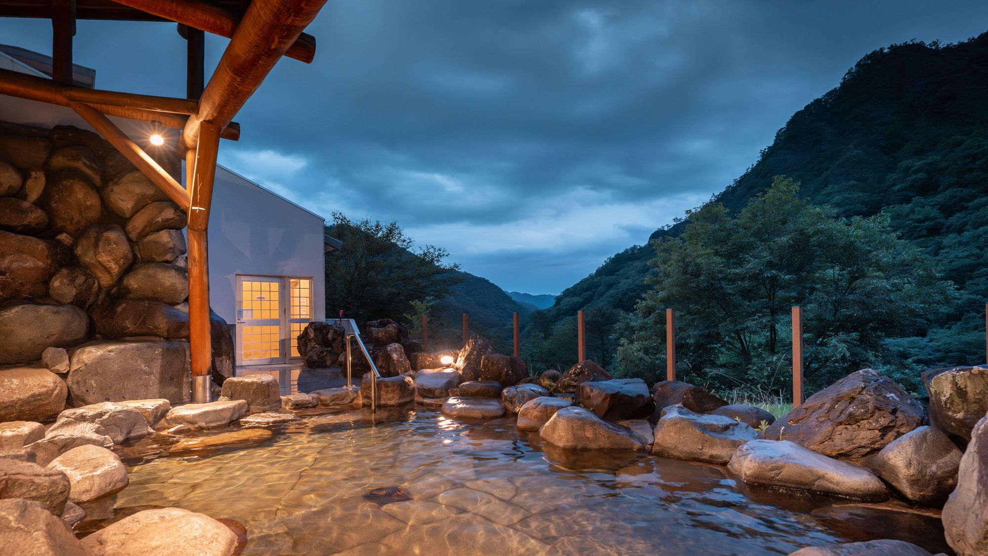 【露天風呂】自然と一体になる露天風呂