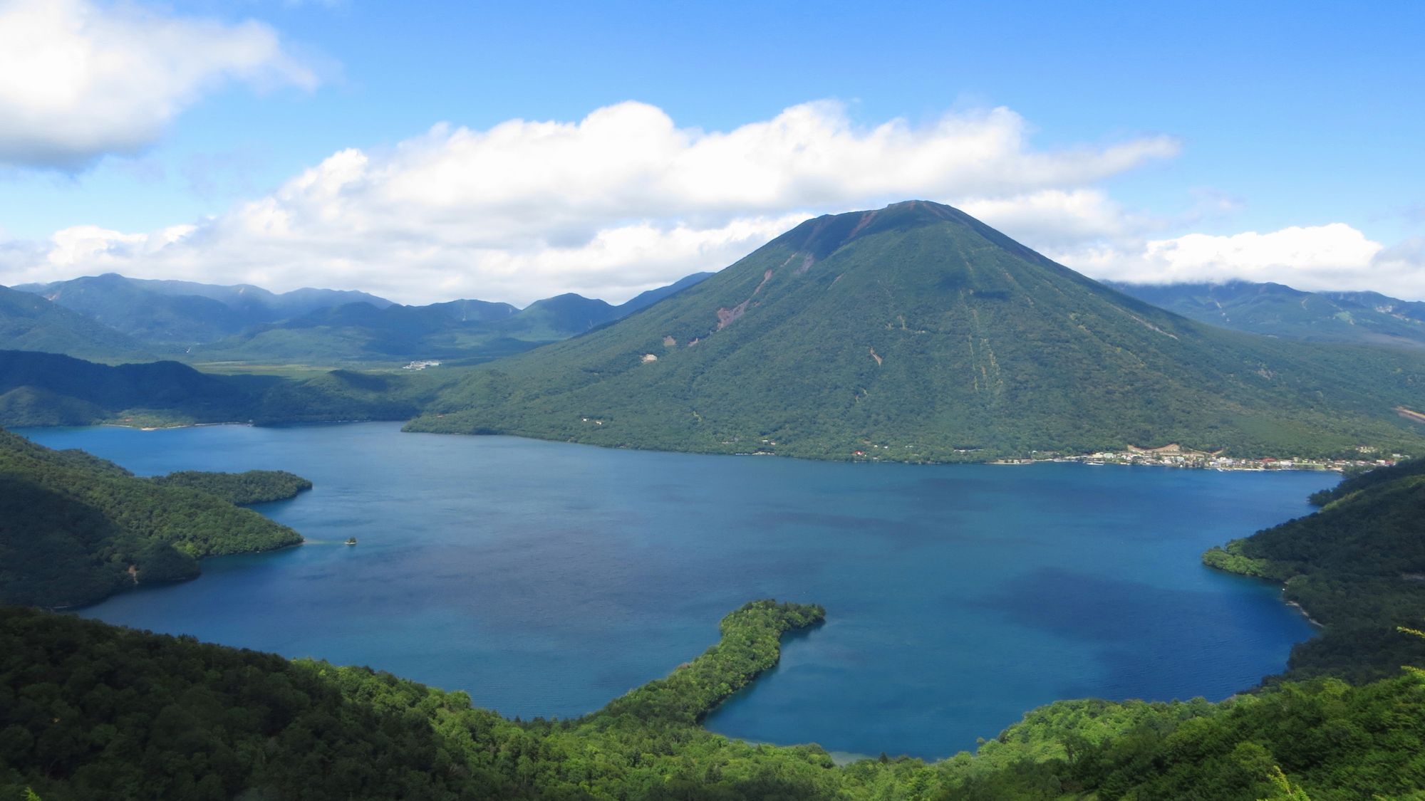 【中禅寺湖】当館から車で約45分