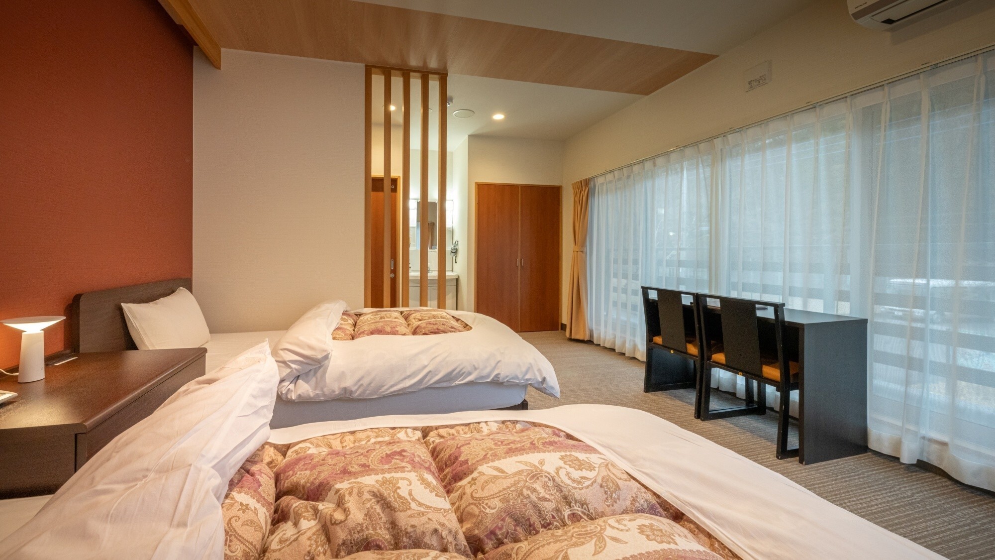 【ツイン洋室】プライベート感の高い、落ち着いた雰囲気のお部屋です。