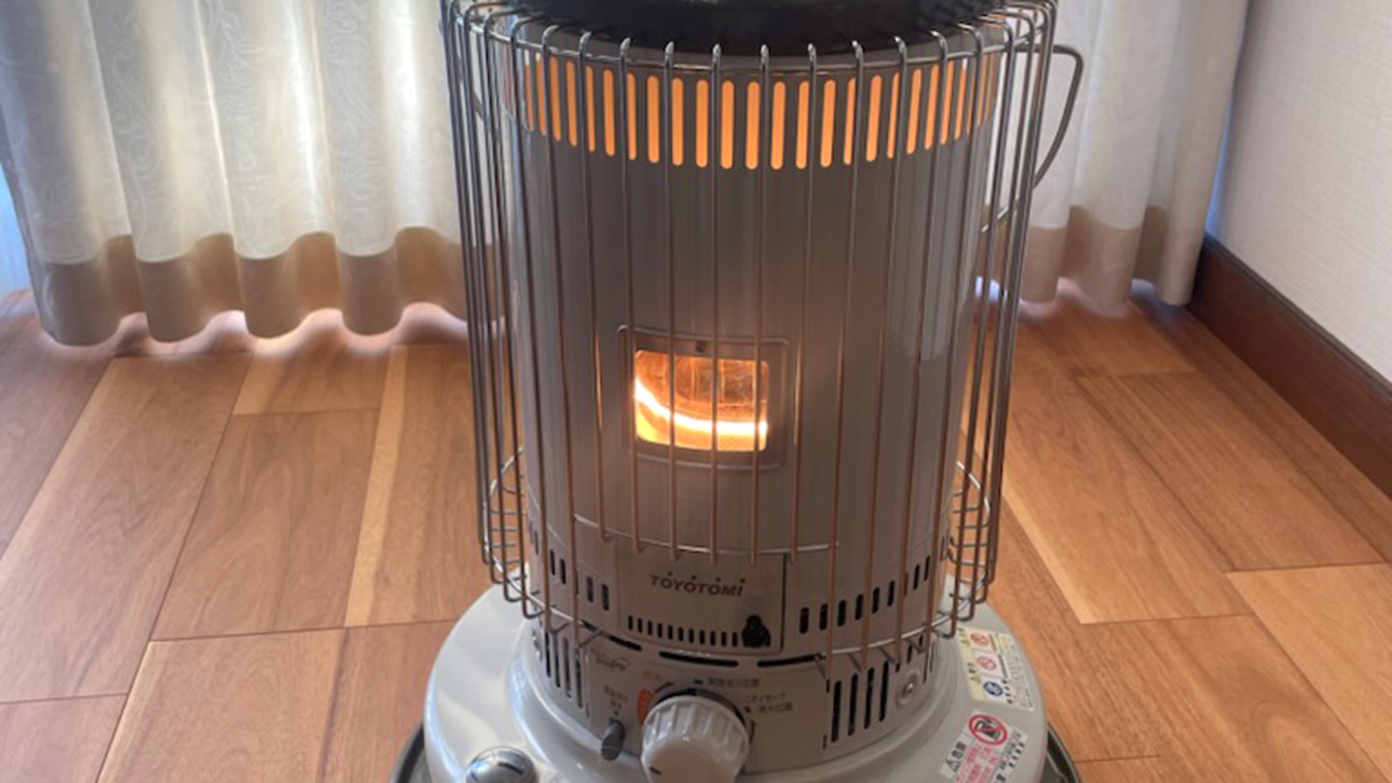 ・【ストーブ】短時間で部屋を暖められます。特に寒い日や急激な冷え込みの際にご利用ください