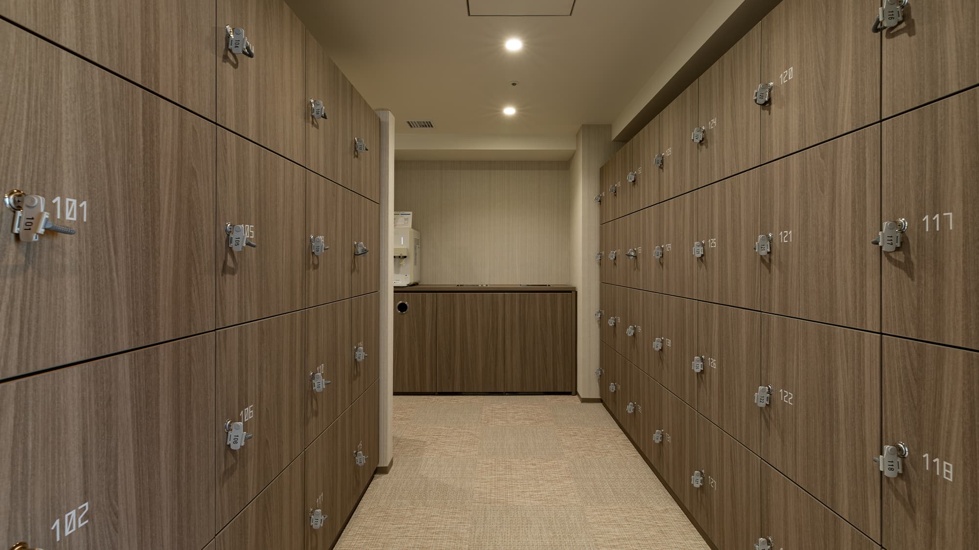 【大浴場／脱衣所】＜6F＞