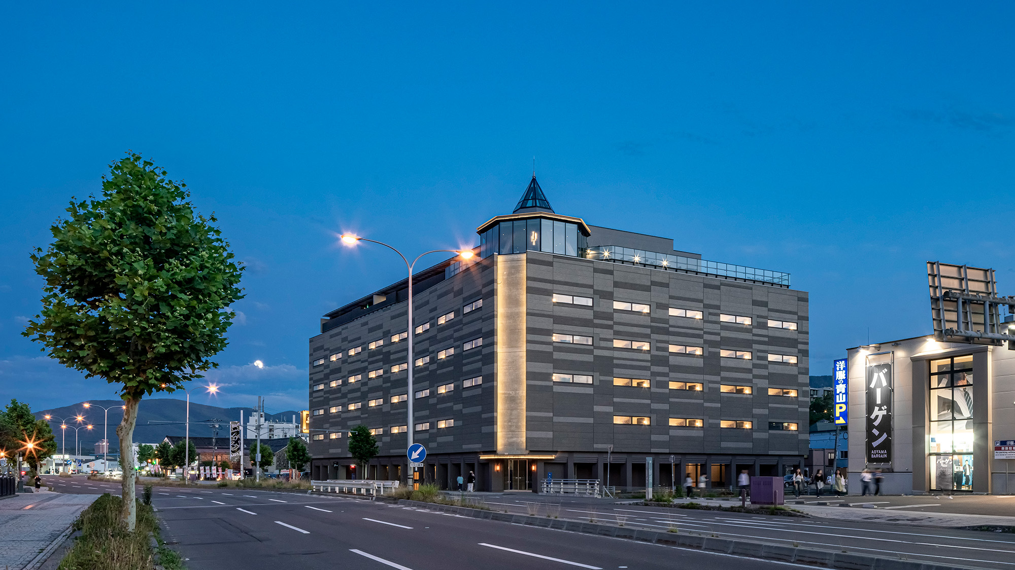 【外観】小樽運河徒歩1分。展望露天風呂とアートに浸る小樽ステイ