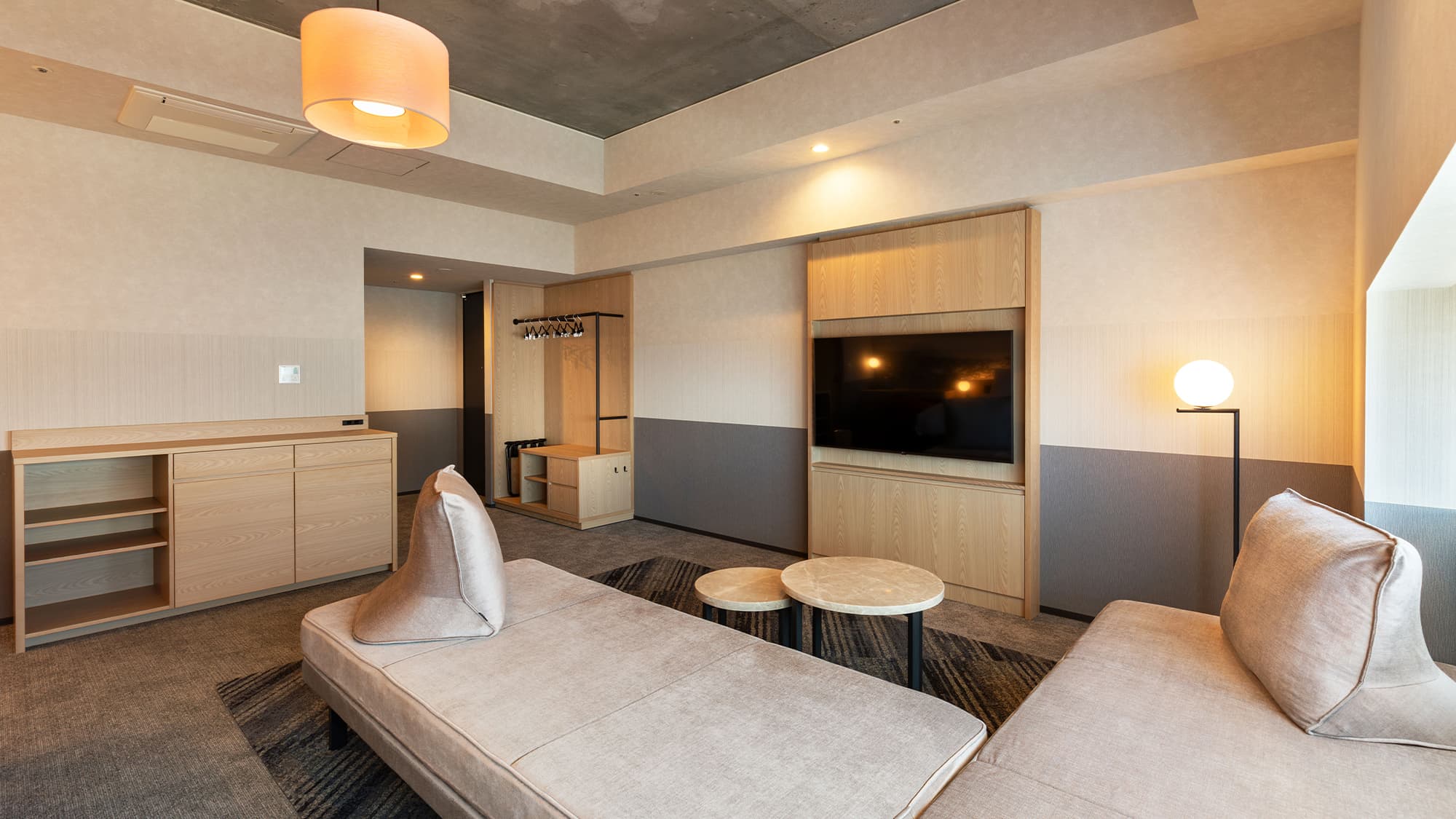 【コーナースイート】54平米／4室限定のスイート。角部屋ならではの静けさとプライベート空間を堪能