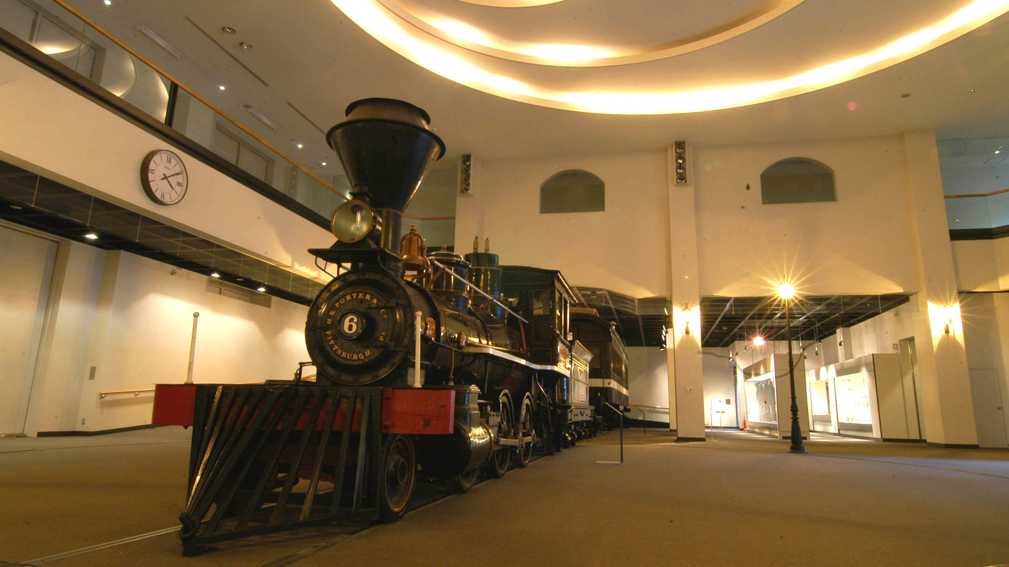 【小樽市総合博物館本館・運河館】＜車約5分＞蒸気機関車「しづか号」をはじめ北海道を代表する車両を公開