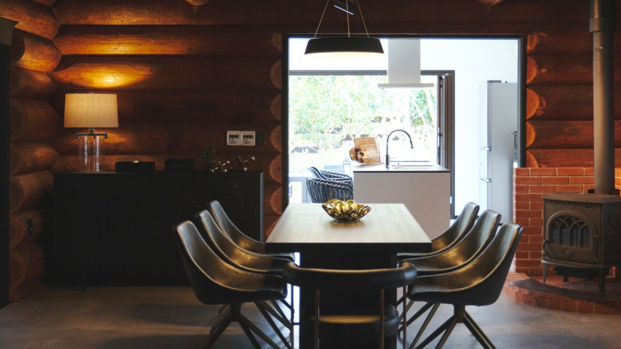 ・【ダイニングエリア】