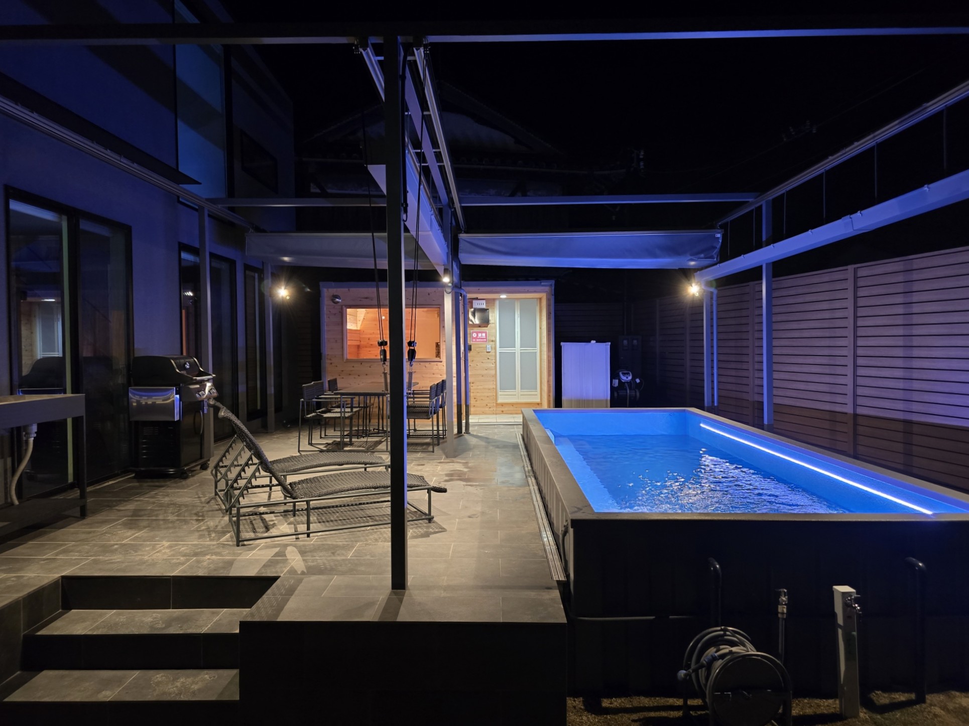 プール・BBQスペース・サウナ