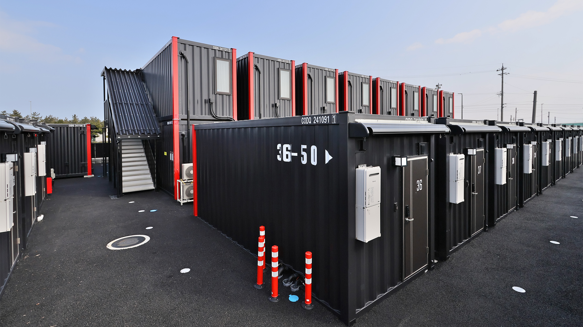 部屋外観（階段）