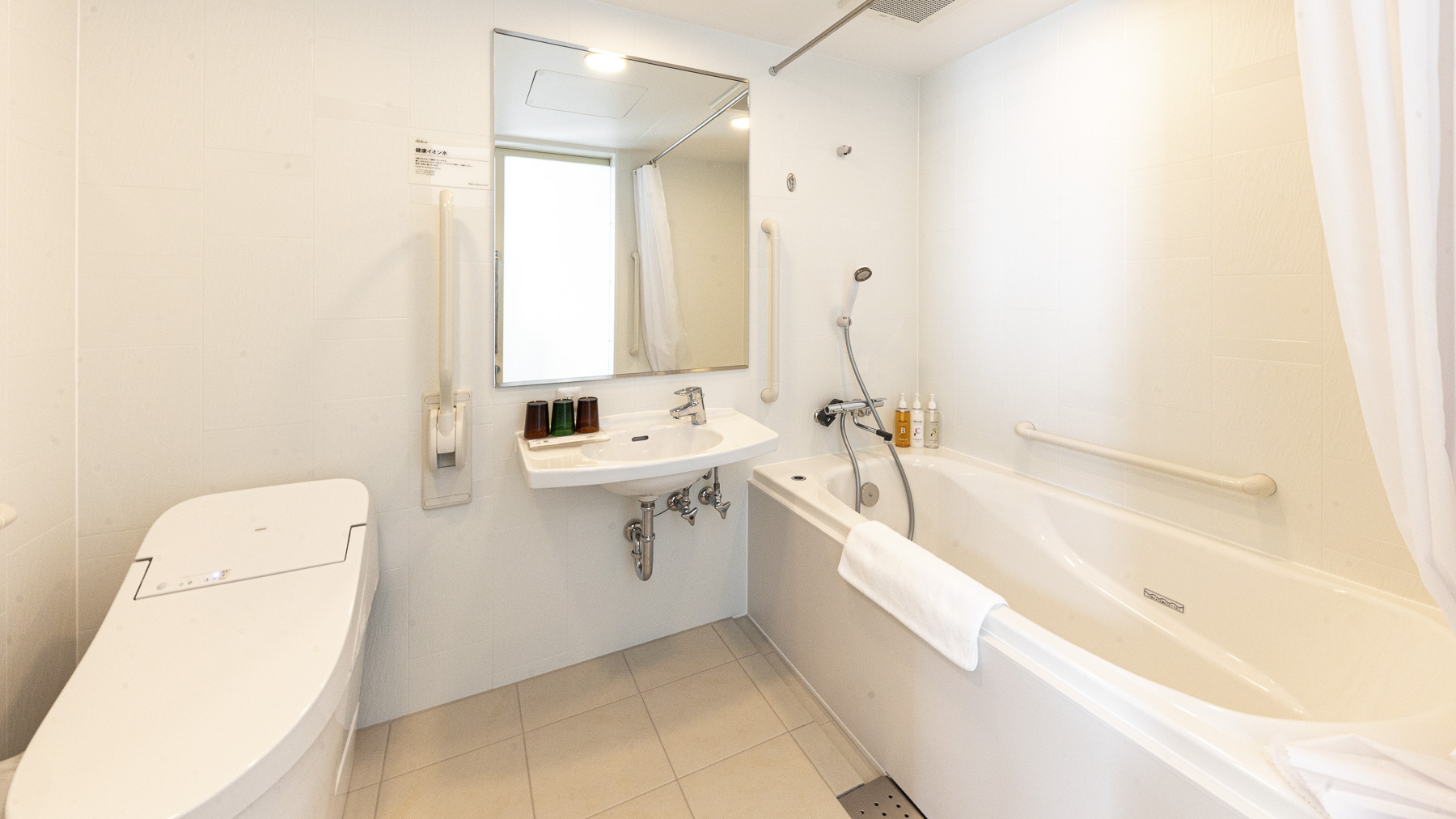 広くお使いいただけるユニットバスです♪