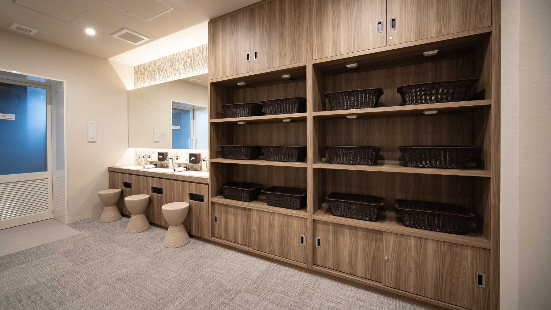 脱衣所は清潔感のある過ごしやすい空間♪