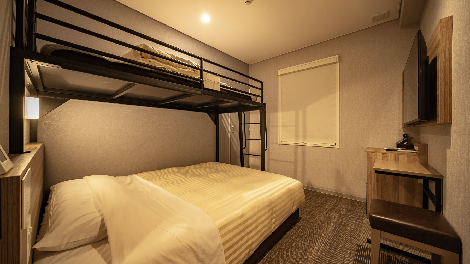 ホテルでは珍しい二段ベッドで良い思い出を