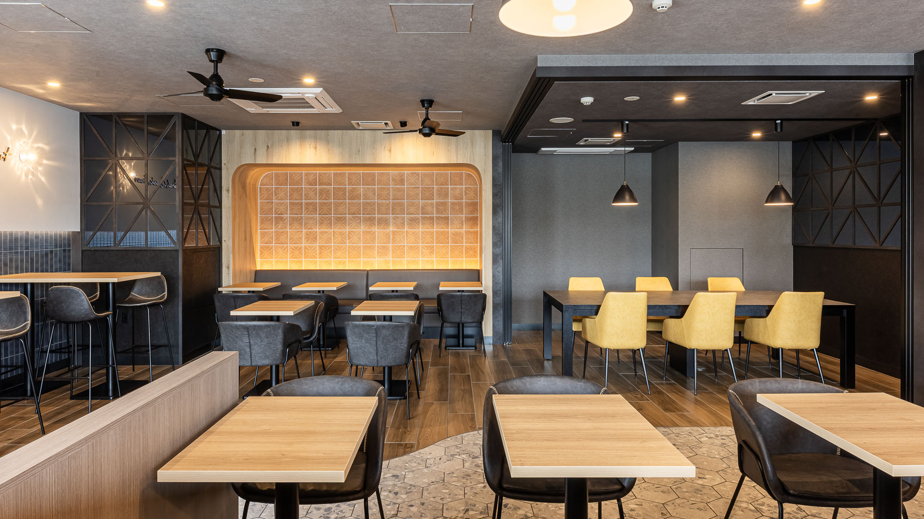 落ち着いた雰囲気で過ごしやすい空間です