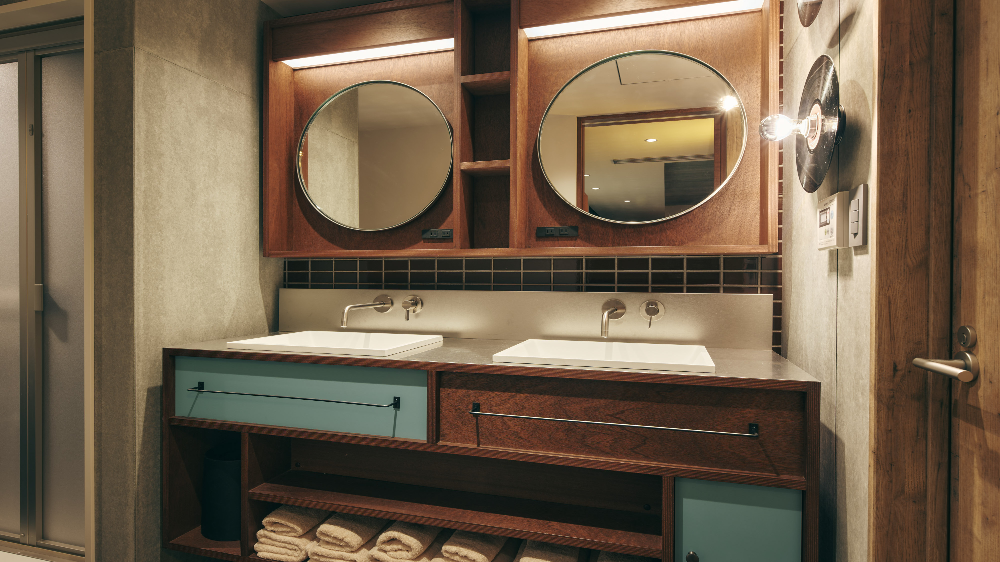 501,502 洗面スペース