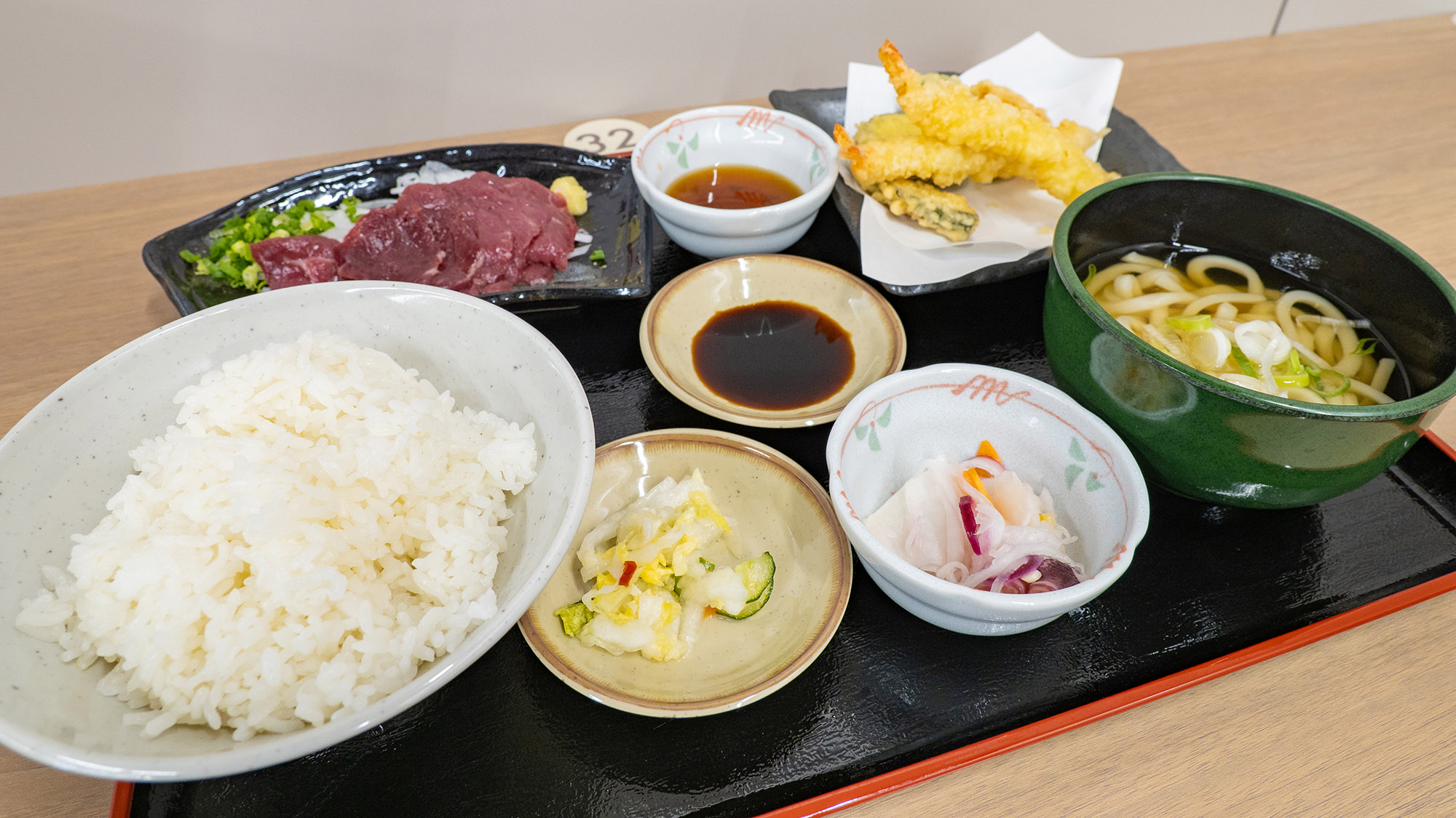 夕食（有料定食）馬刺し天ぷら定食