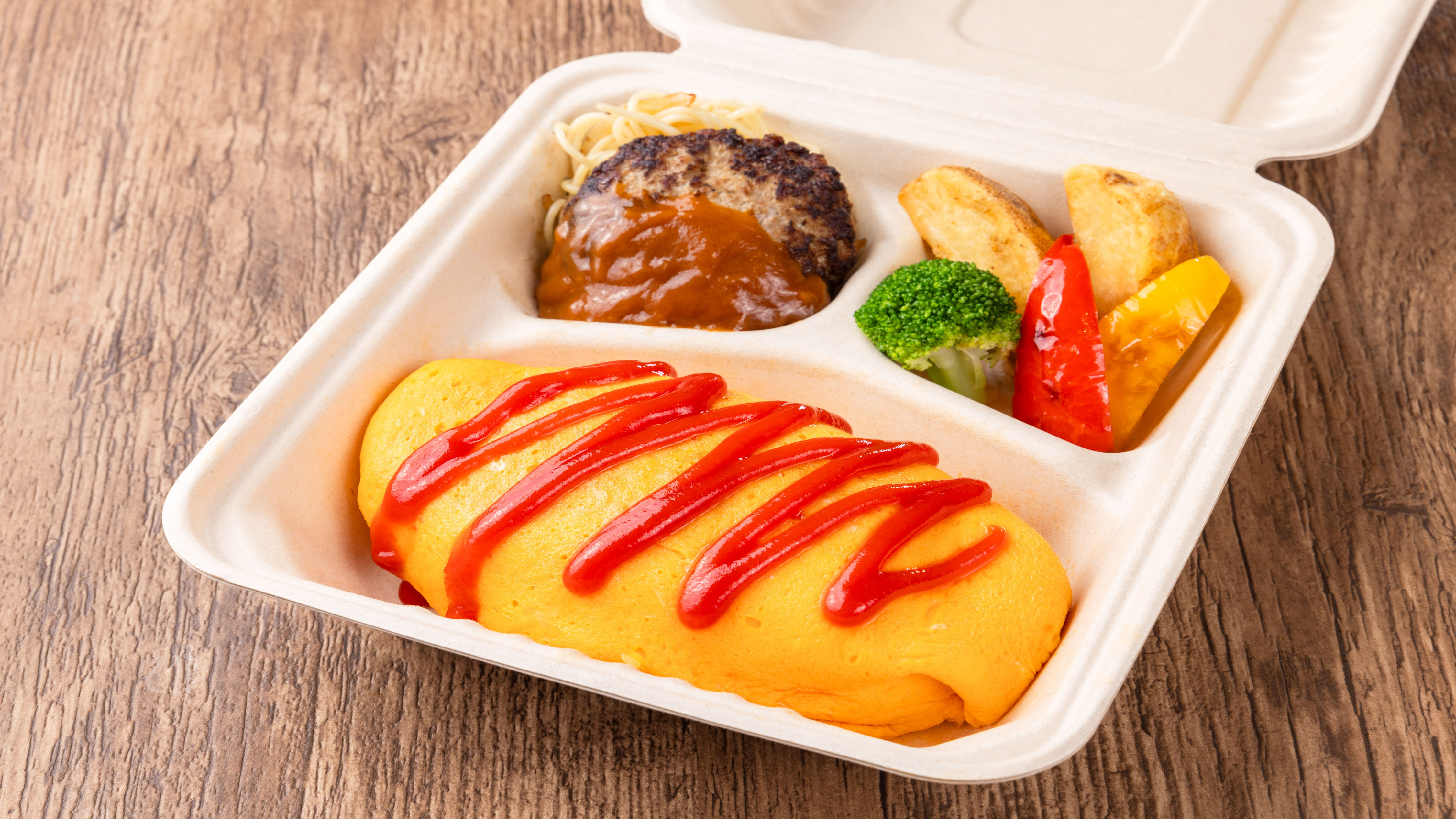 ホテル特製オムライス＆宮崎牛入り手ごねハンバーグ