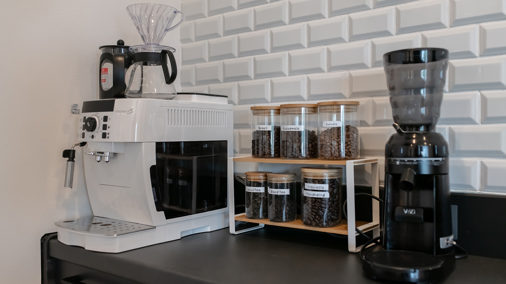 ・【キッチン】デロンギコーヒーマシーン。お好きな豆を選んで至福のコーヒータイム