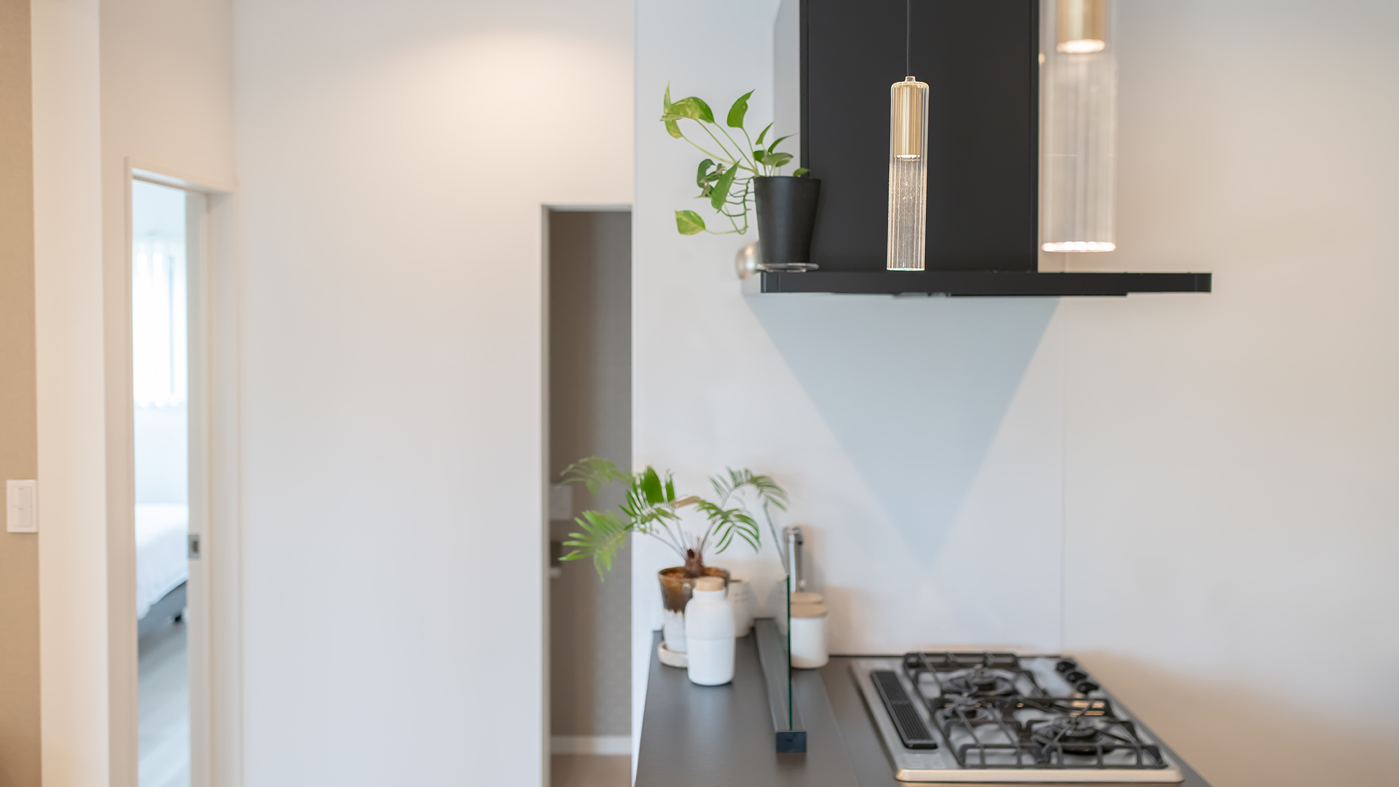 ・【キッチン】みんなで自炊も楽しい！充実設備の快適キッチンで思い出が増えること間違いなし