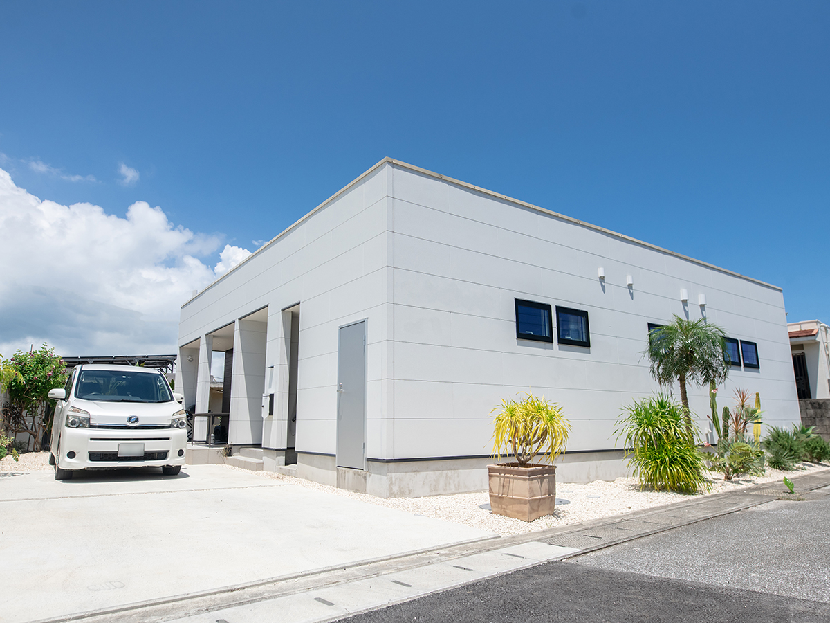 ・【外観】休日を満喫できるプライベートのようなビーチまで徒歩約2分です