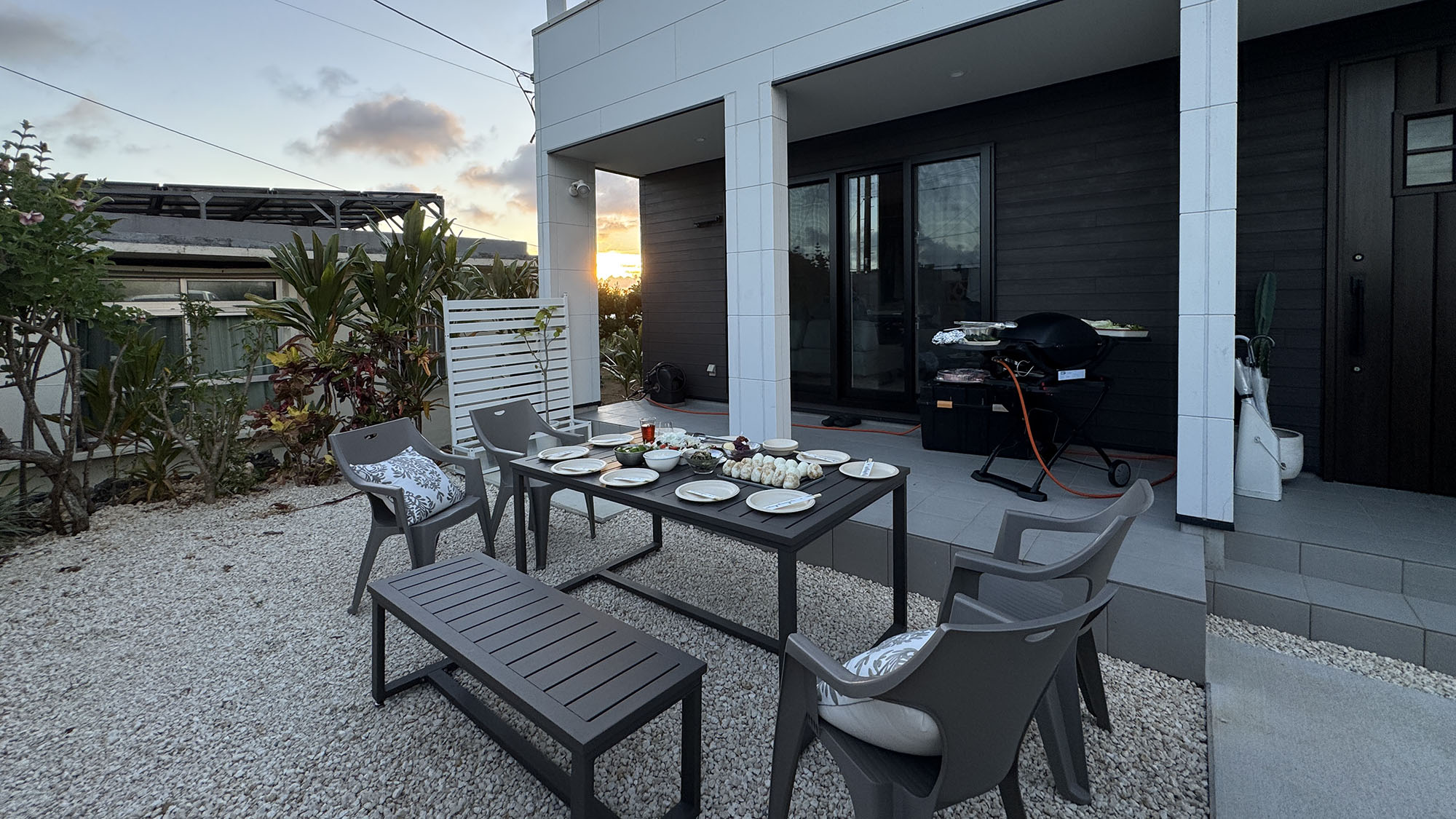 ・【BBQ】開放感あふれるテラスで家族や友人とBBQをお楽しみいただけます