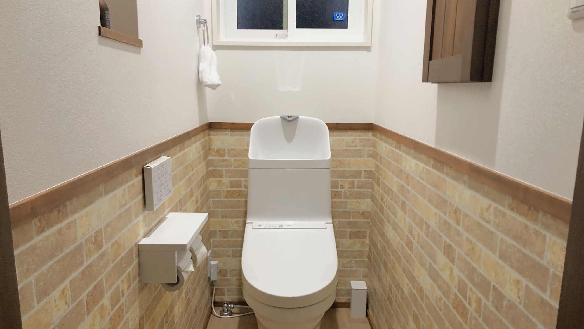 ・【トイレ】混みあっている場合は、2階もご利用ください