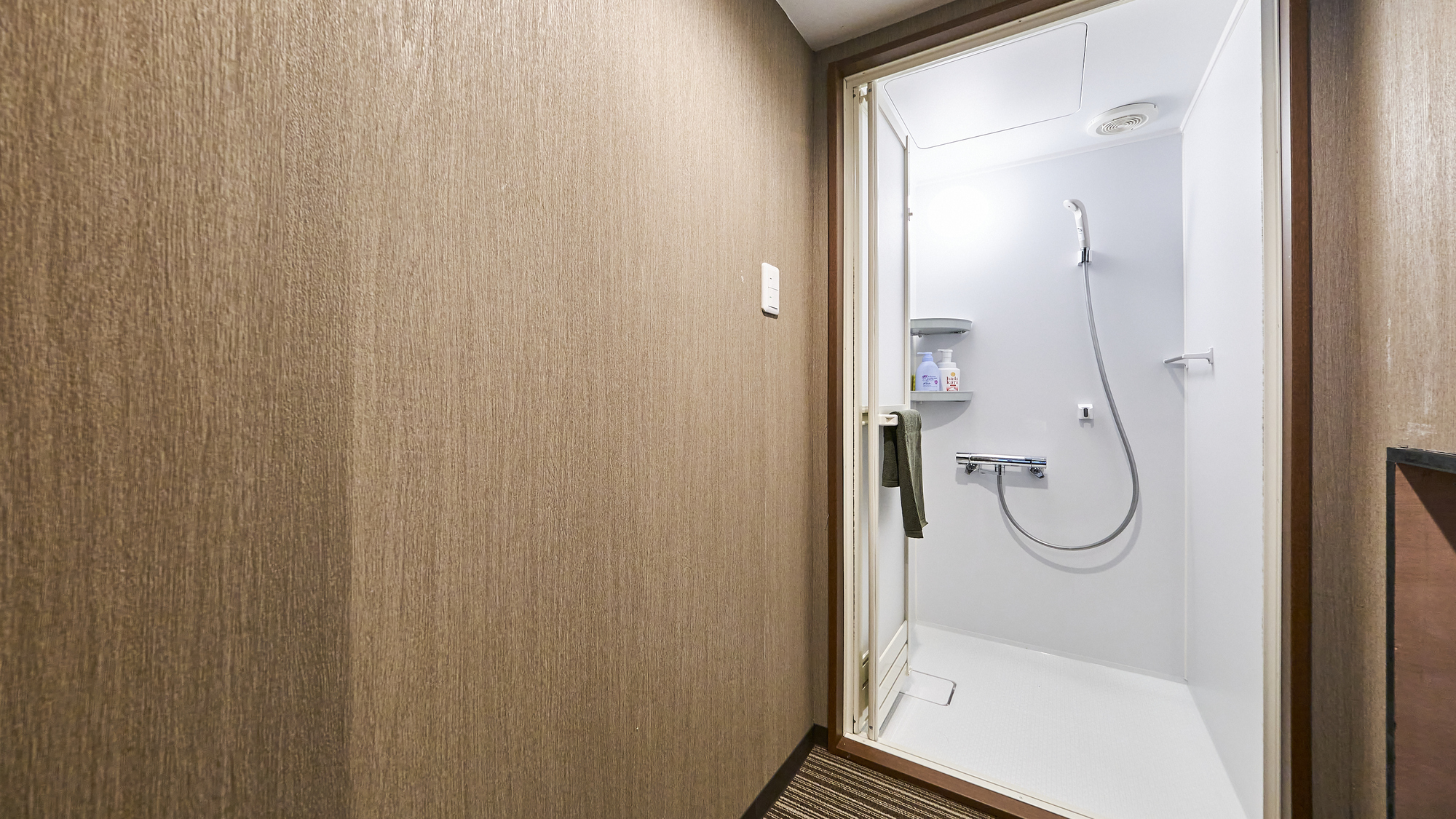 たくさん遊んでシャワーで汗を流してください♫