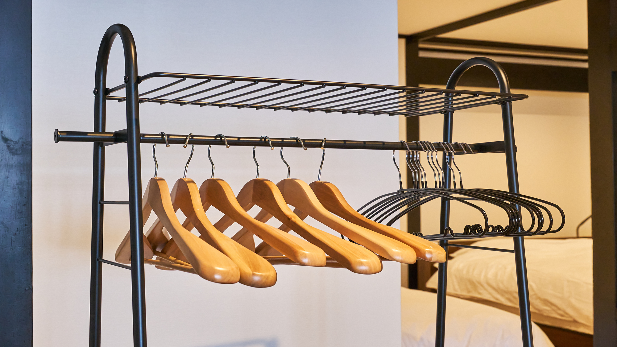ハンガー、衣類がけもございます