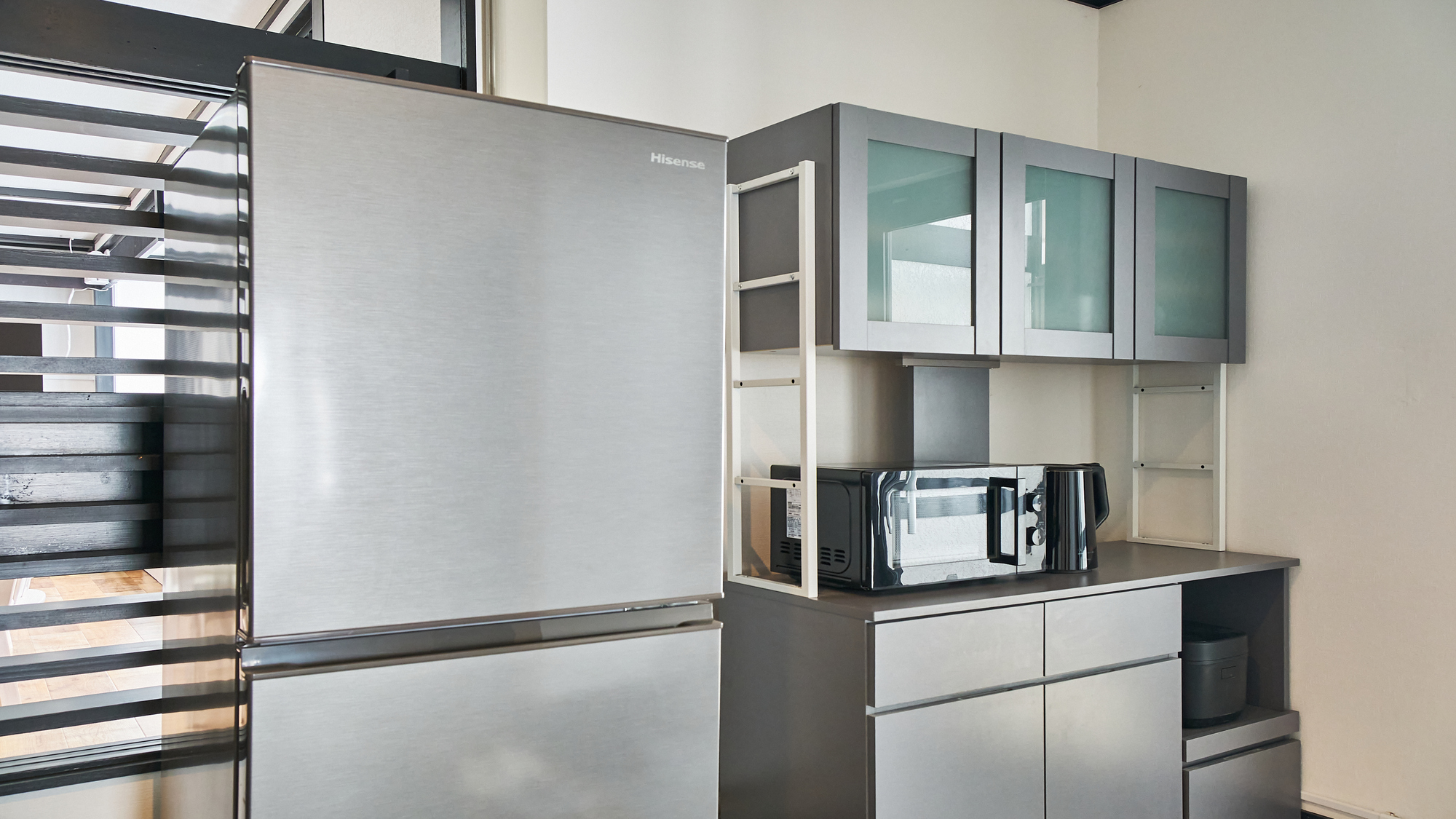 収納力抜群の冷蔵庫も設置！