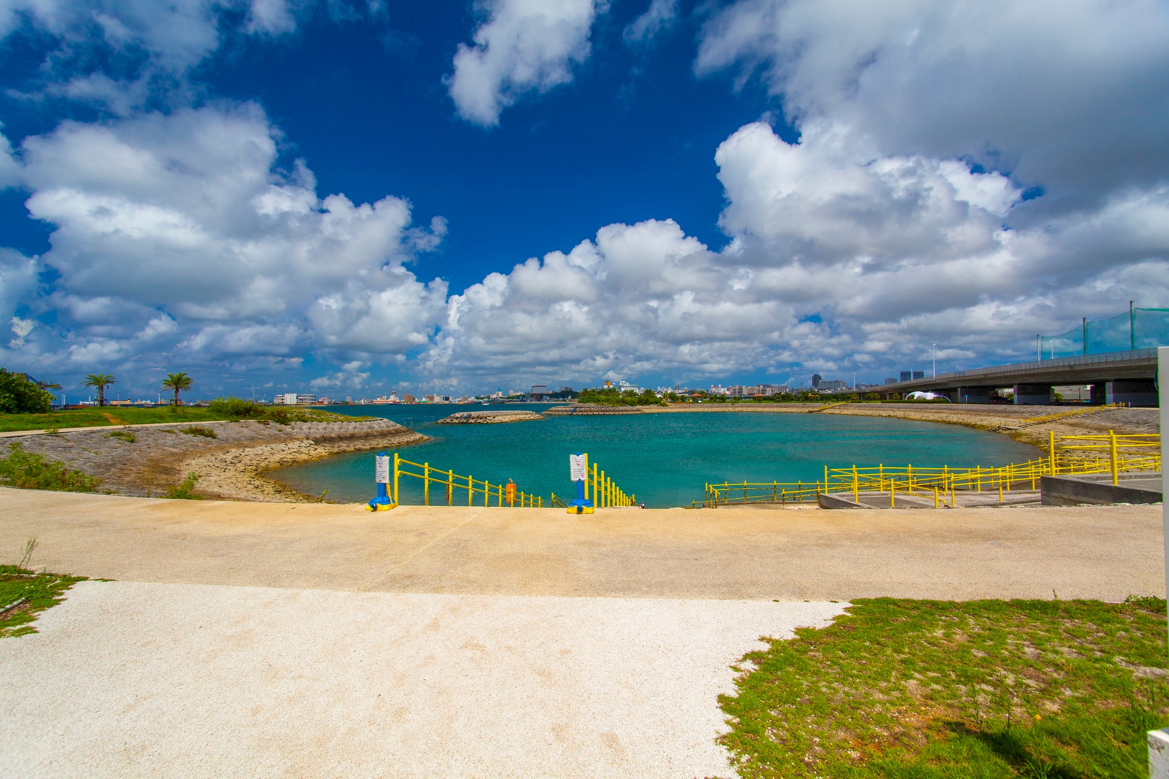 【波の上ビーチ】ホテルから徒歩で15分