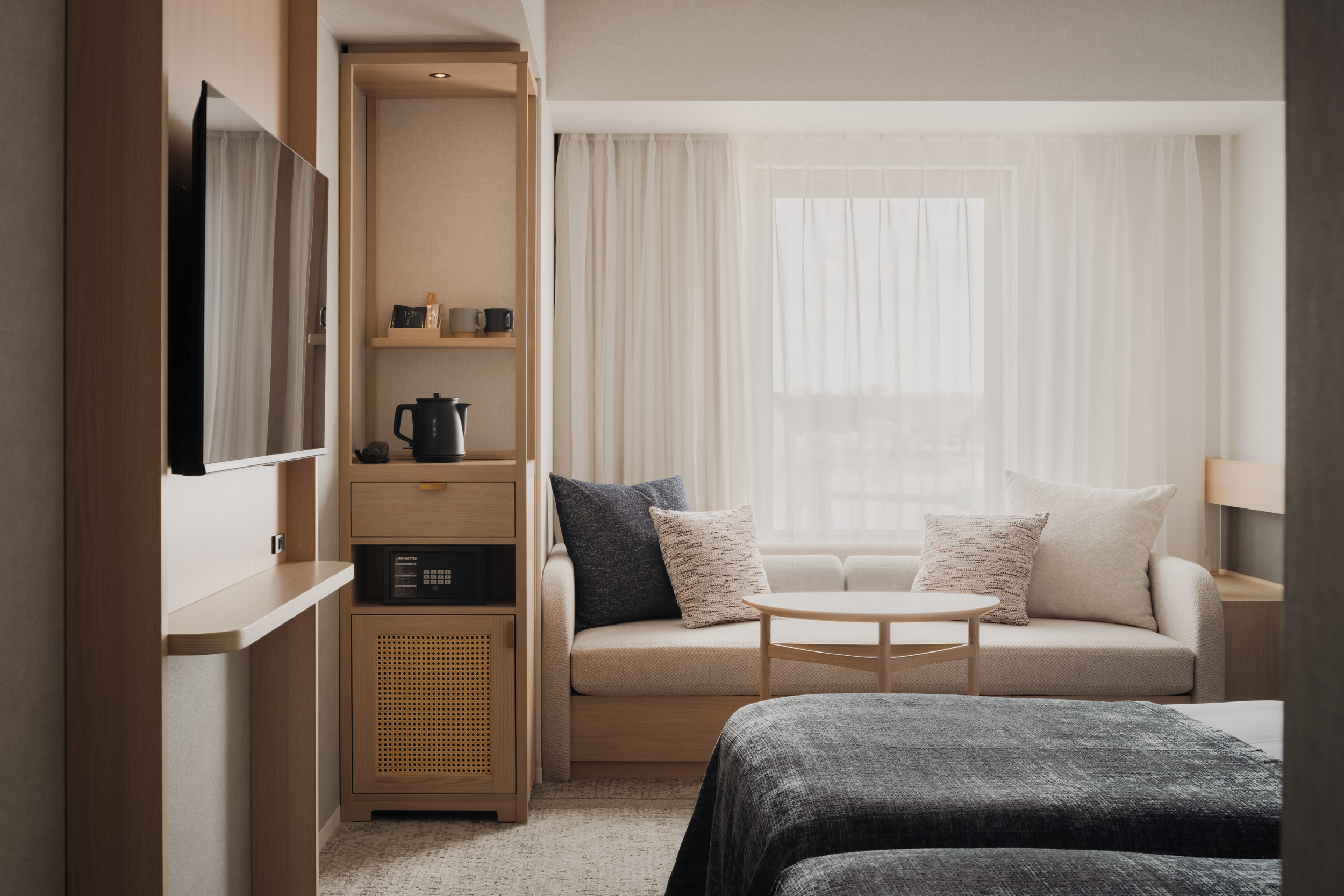 デラックスツイン＿ソファー・デスク