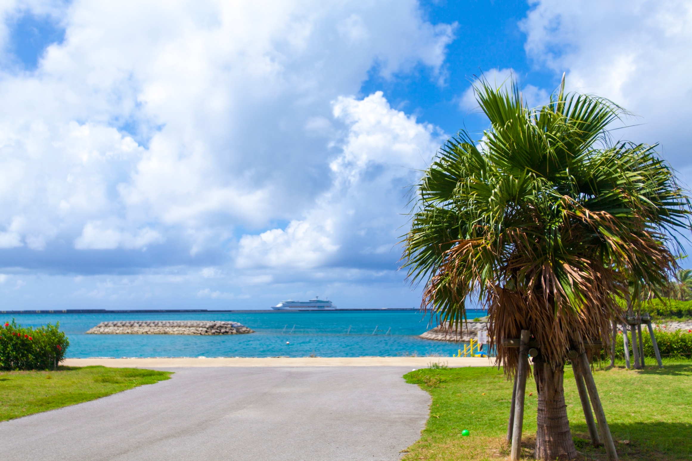 【波の上ビーチ】ホテルから徒歩で15分