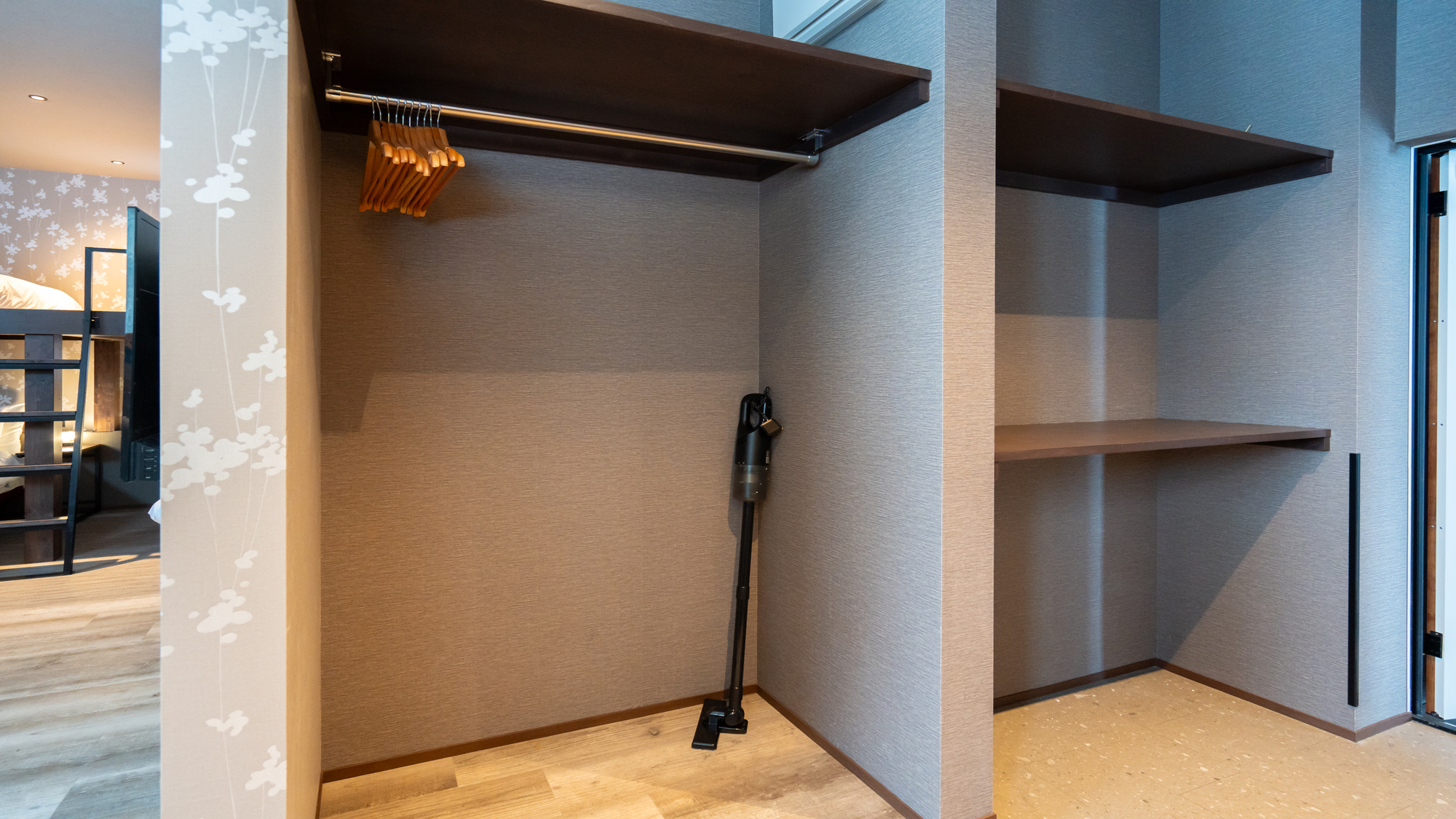 R1,3,4,6◆荷物の置き場や衣類ラックも完備