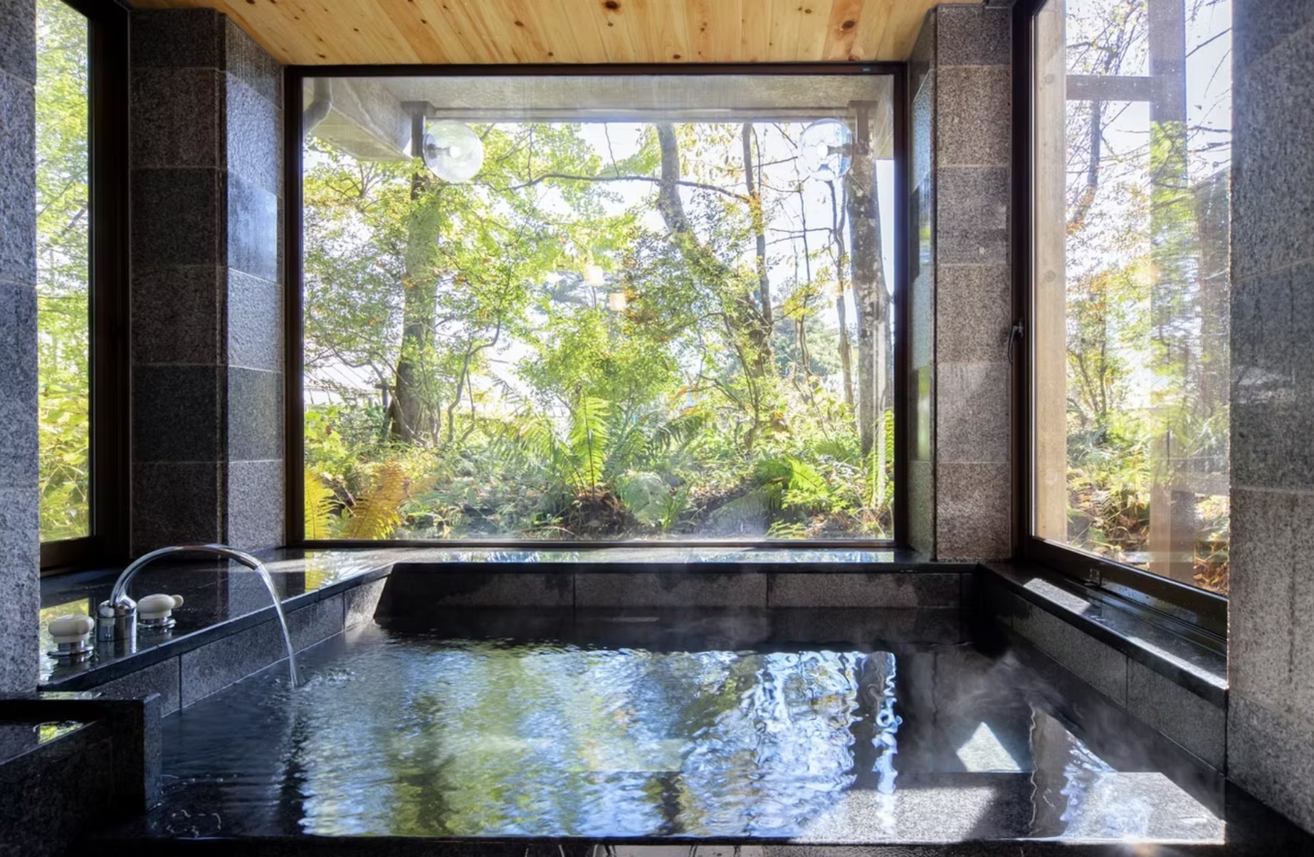 白馬天然水での貸し切りファミリーバス