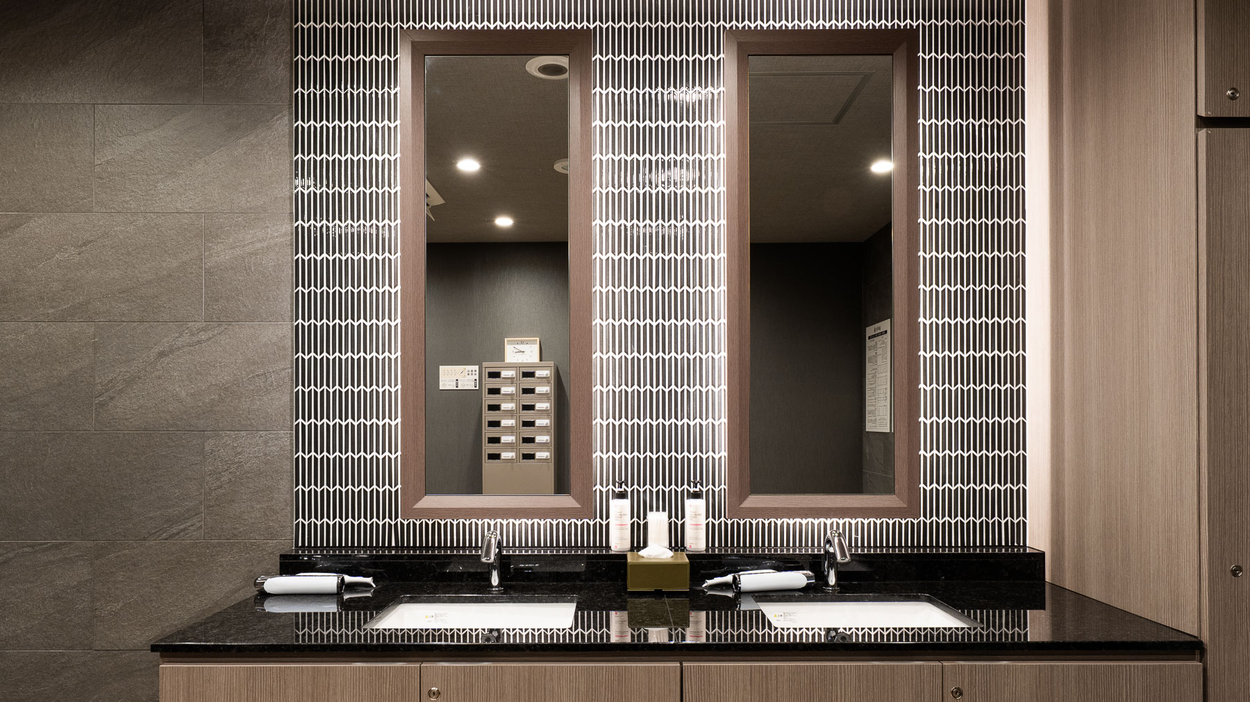 「オールインワンゲル」設置なのでお風呂上がりも即保湿できます♪