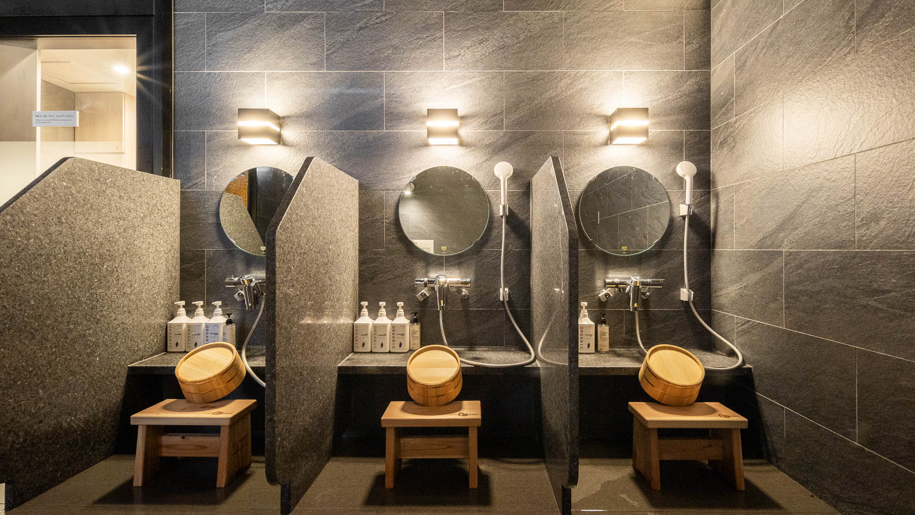 旅先でのちょっと贅沢な時間です