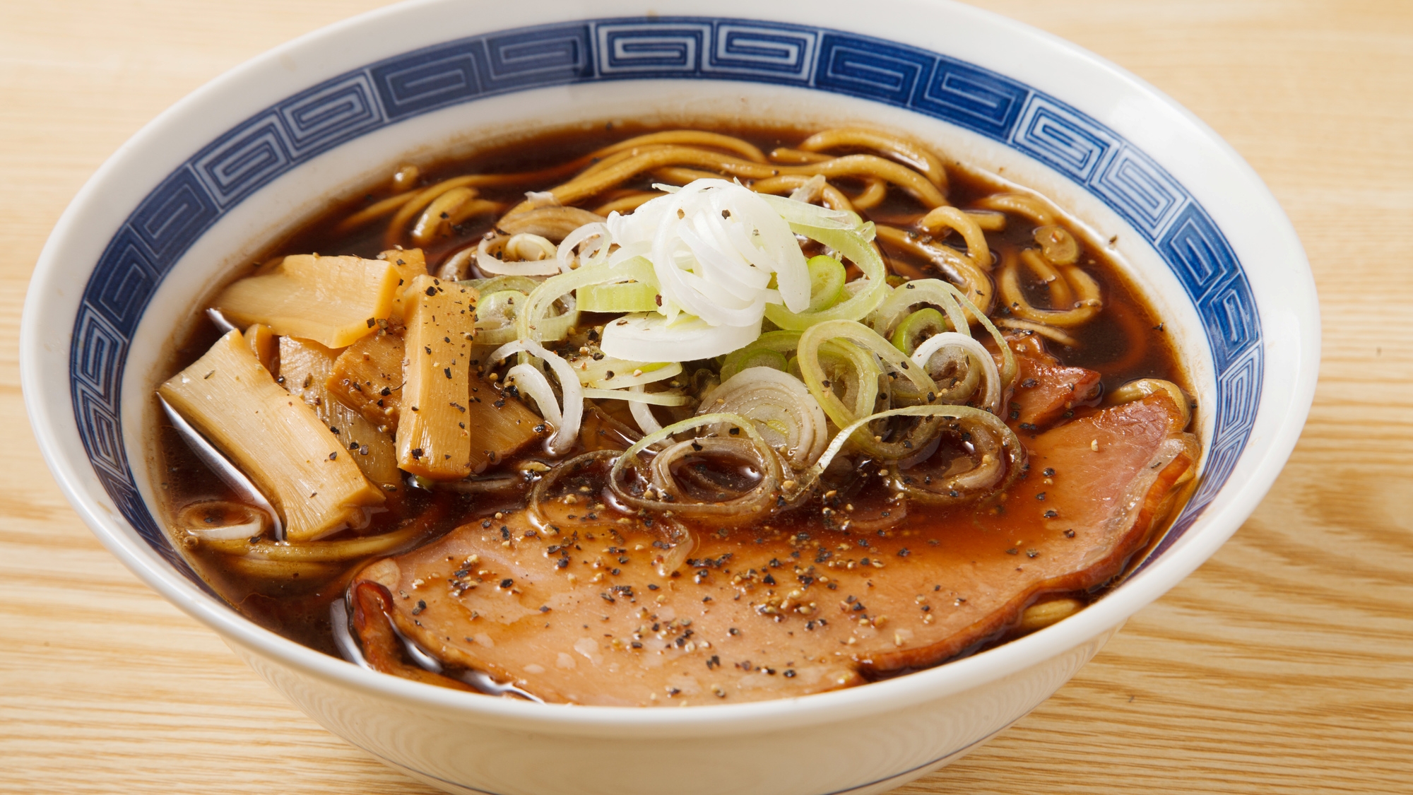 富山ブラックラーメン！富山に来たら是非食べてみれ～